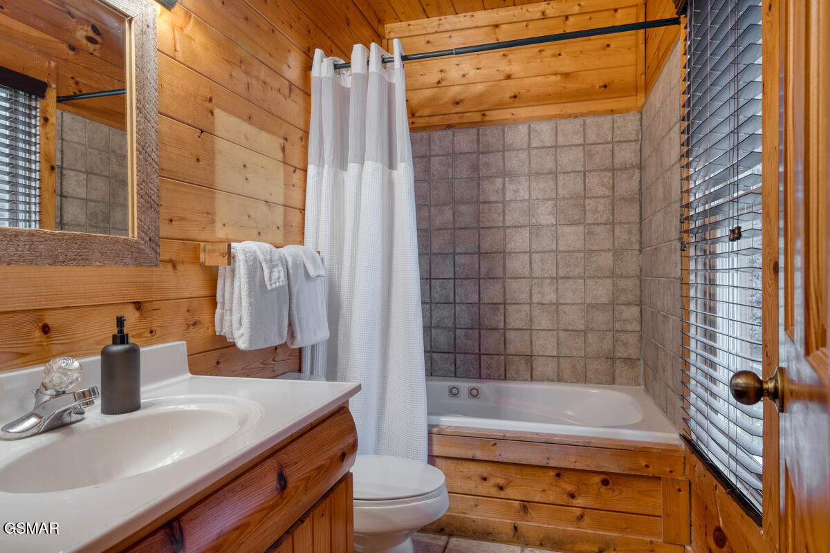 307 Caney Creek Road Pigeon Forge TN 37863