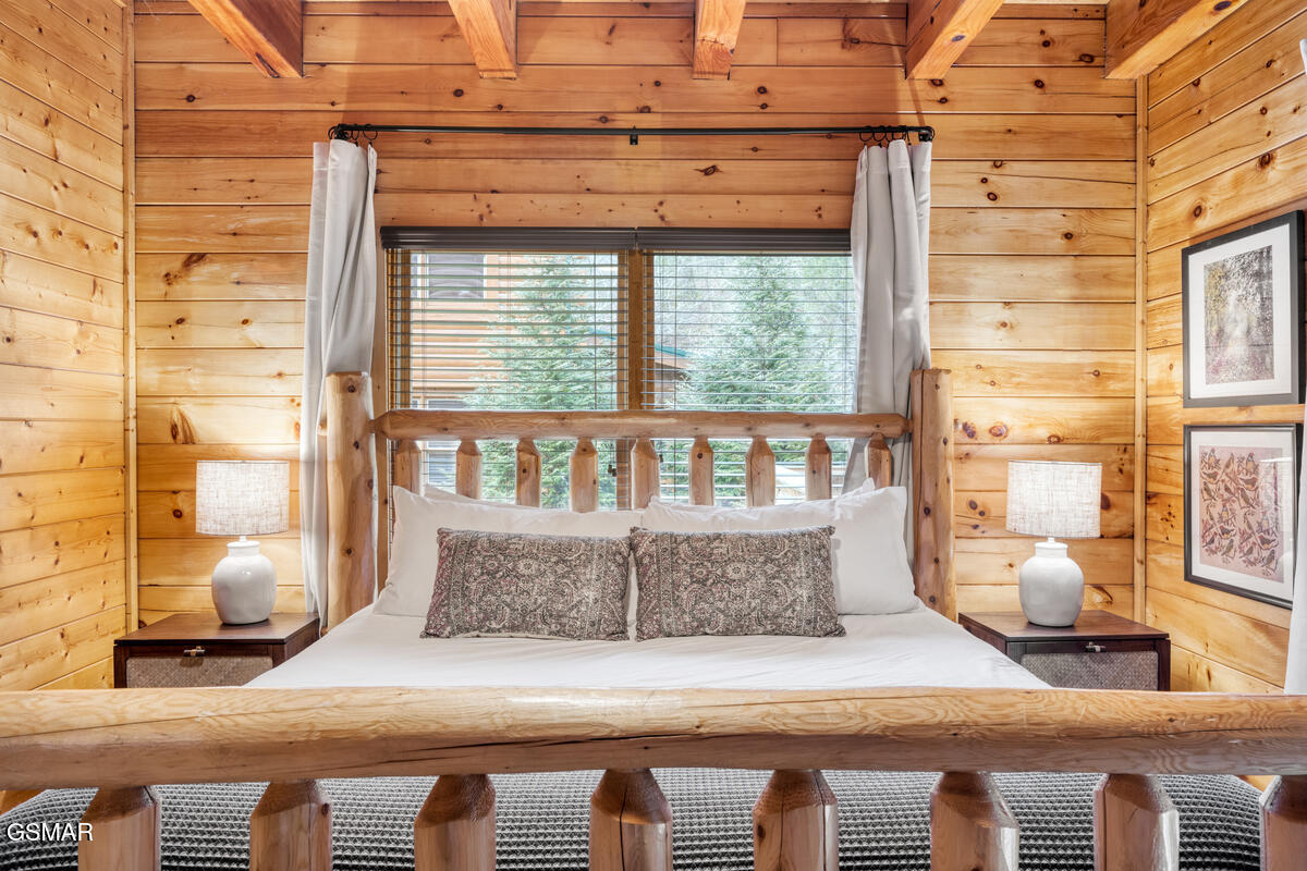 307 Caney Creek Road Pigeon Forge TN 37863