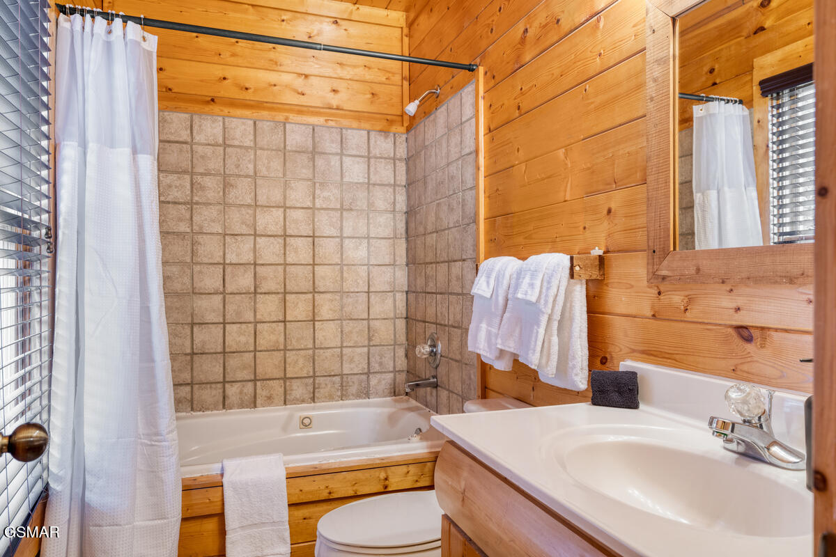 307 Caney Creek Road Pigeon Forge TN 37863