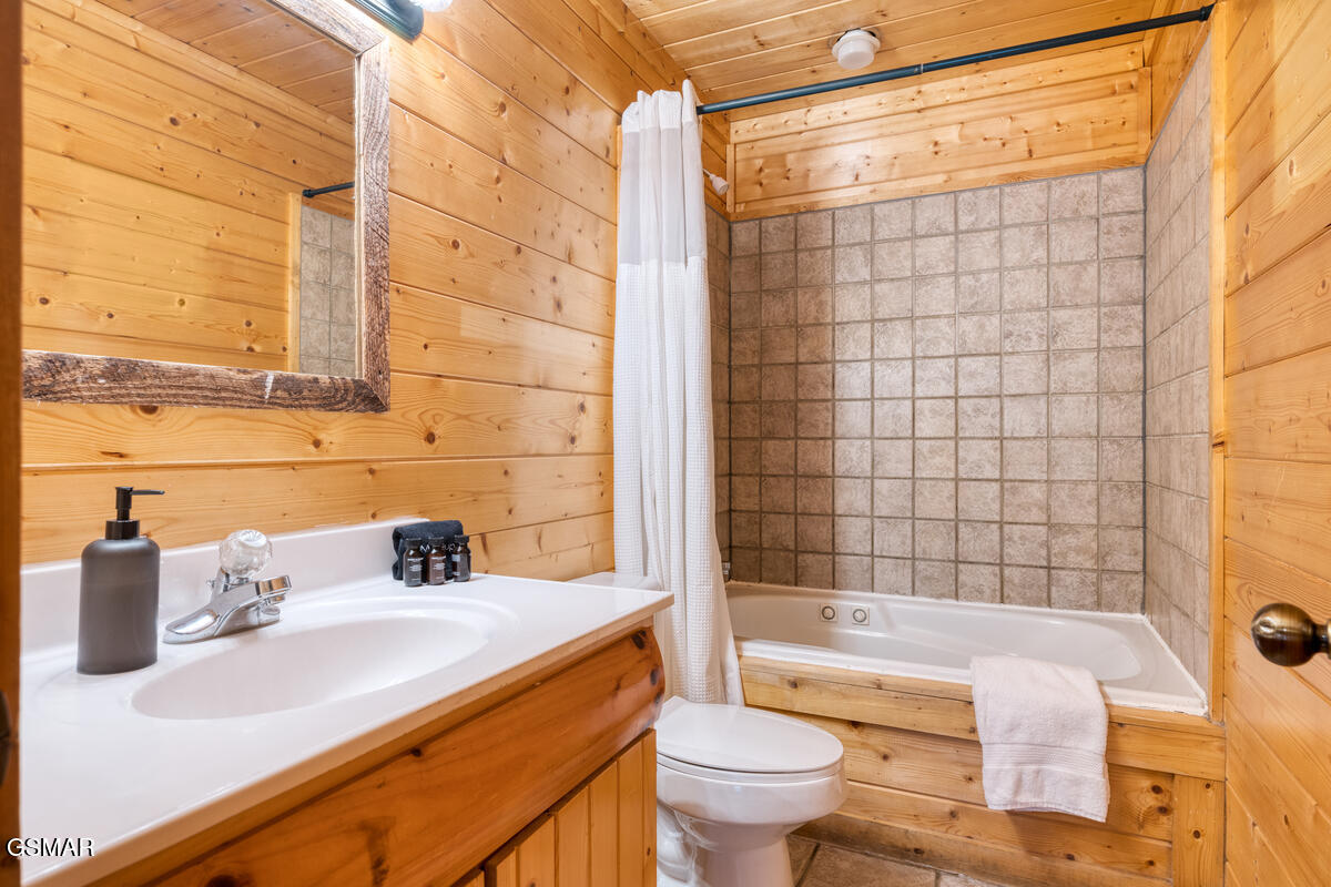 307 Caney Creek Road Pigeon Forge TN 37863