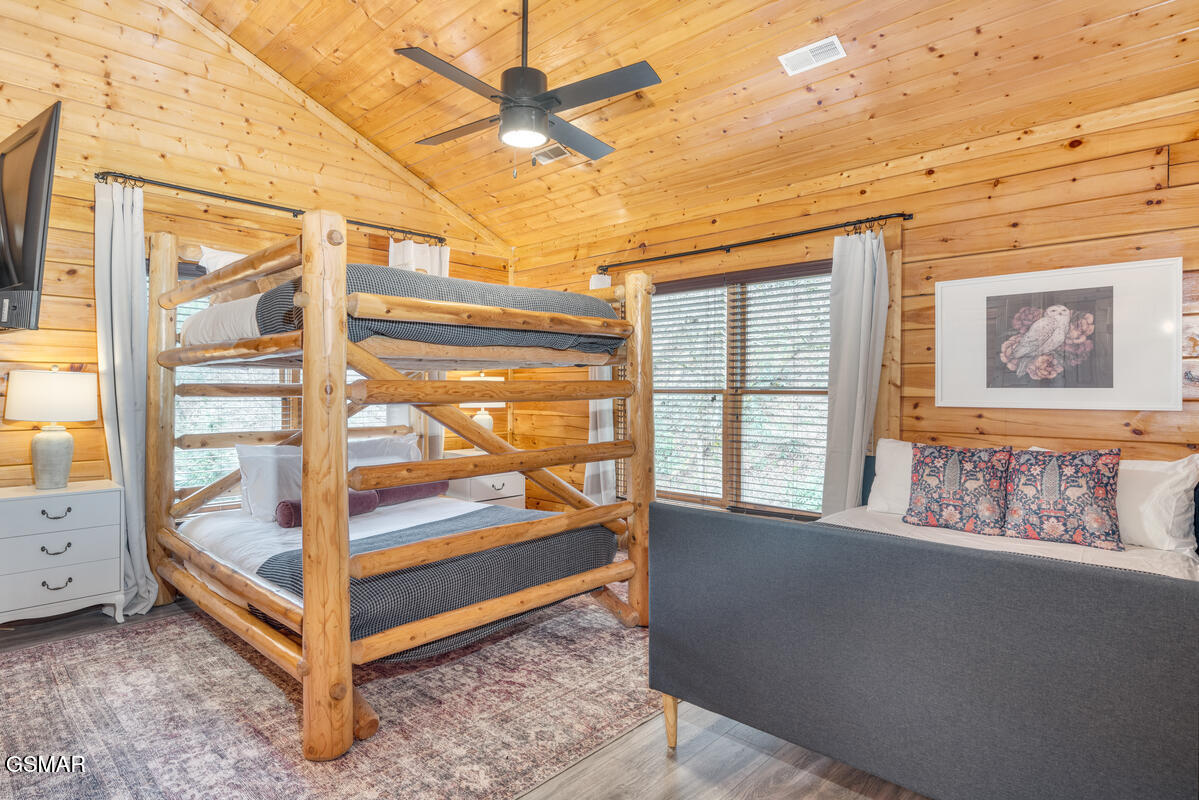 307 Caney Creek Road Pigeon Forge TN 37863