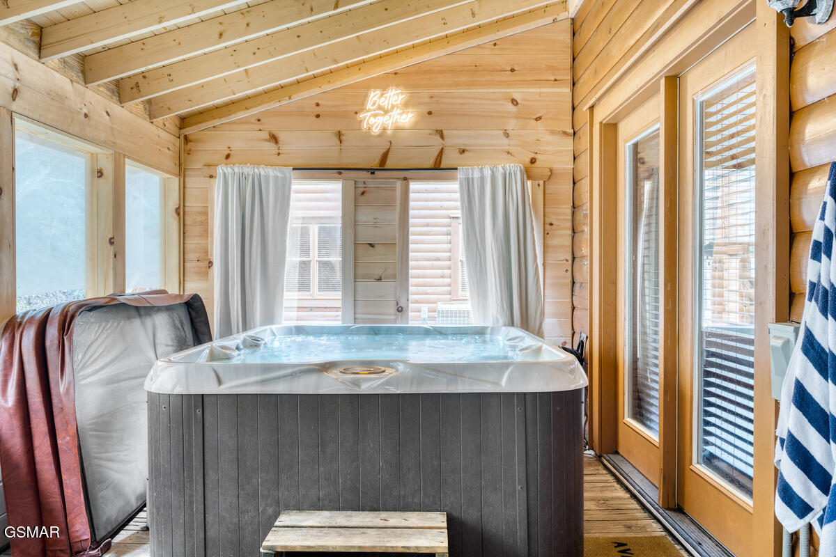 307 Caney Creek Road Pigeon Forge TN 37863