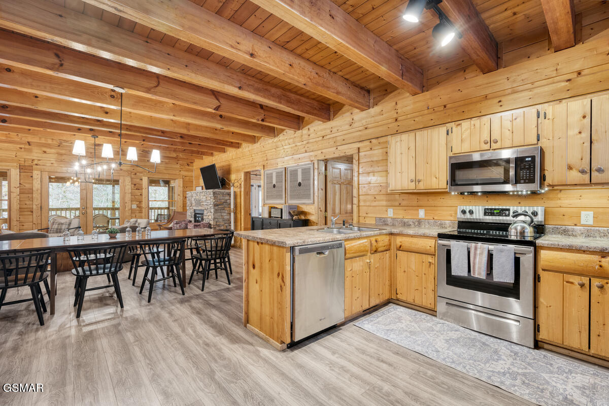 307 Caney Creek Road Pigeon Forge TN 37863