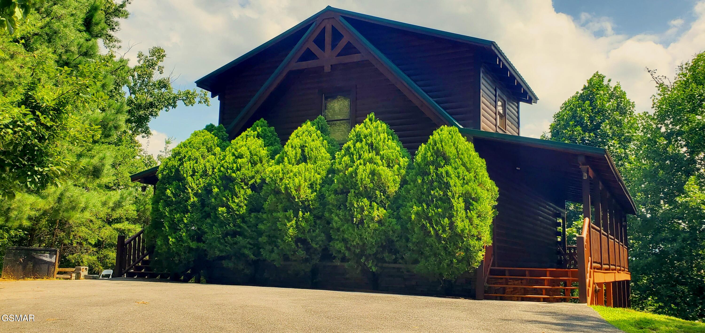 2705 Sawmill Branch Drive Sevierville TN 37862