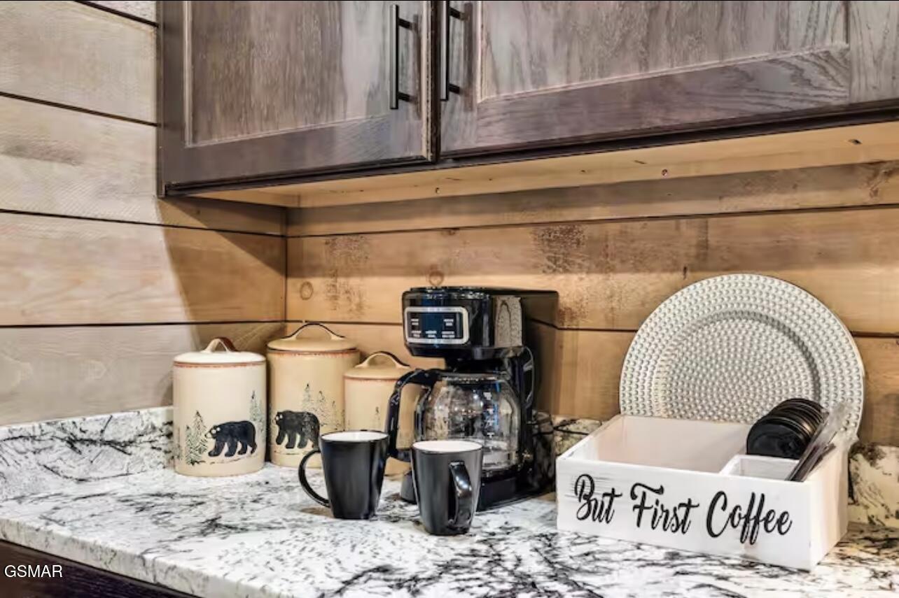 1508 Mountain Drive Sevierville TN 37876