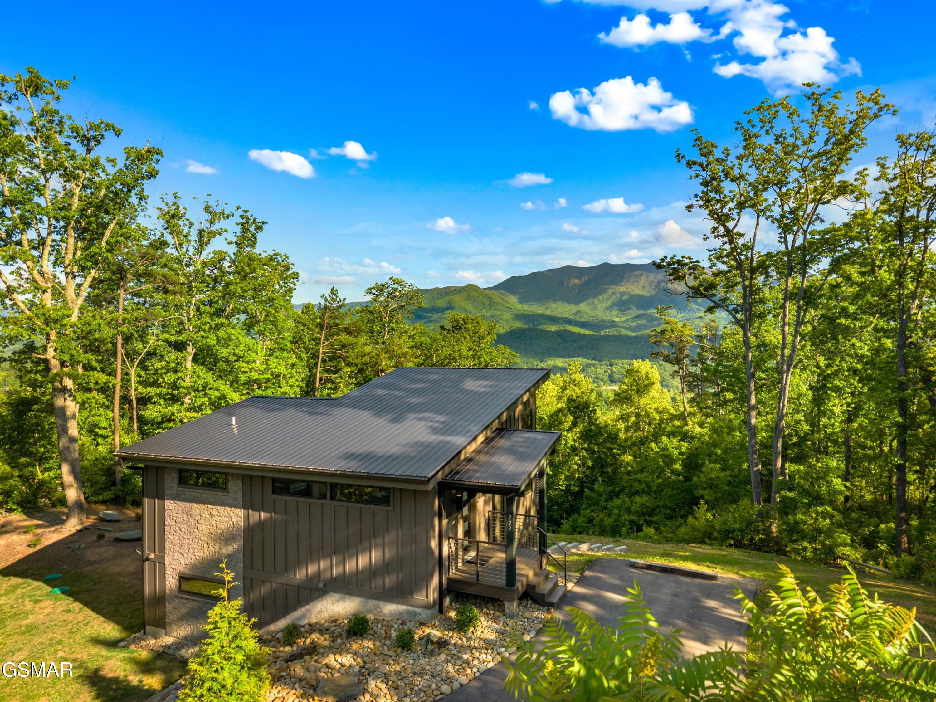 923 Smoky Court Gatlinburg TN 37738
