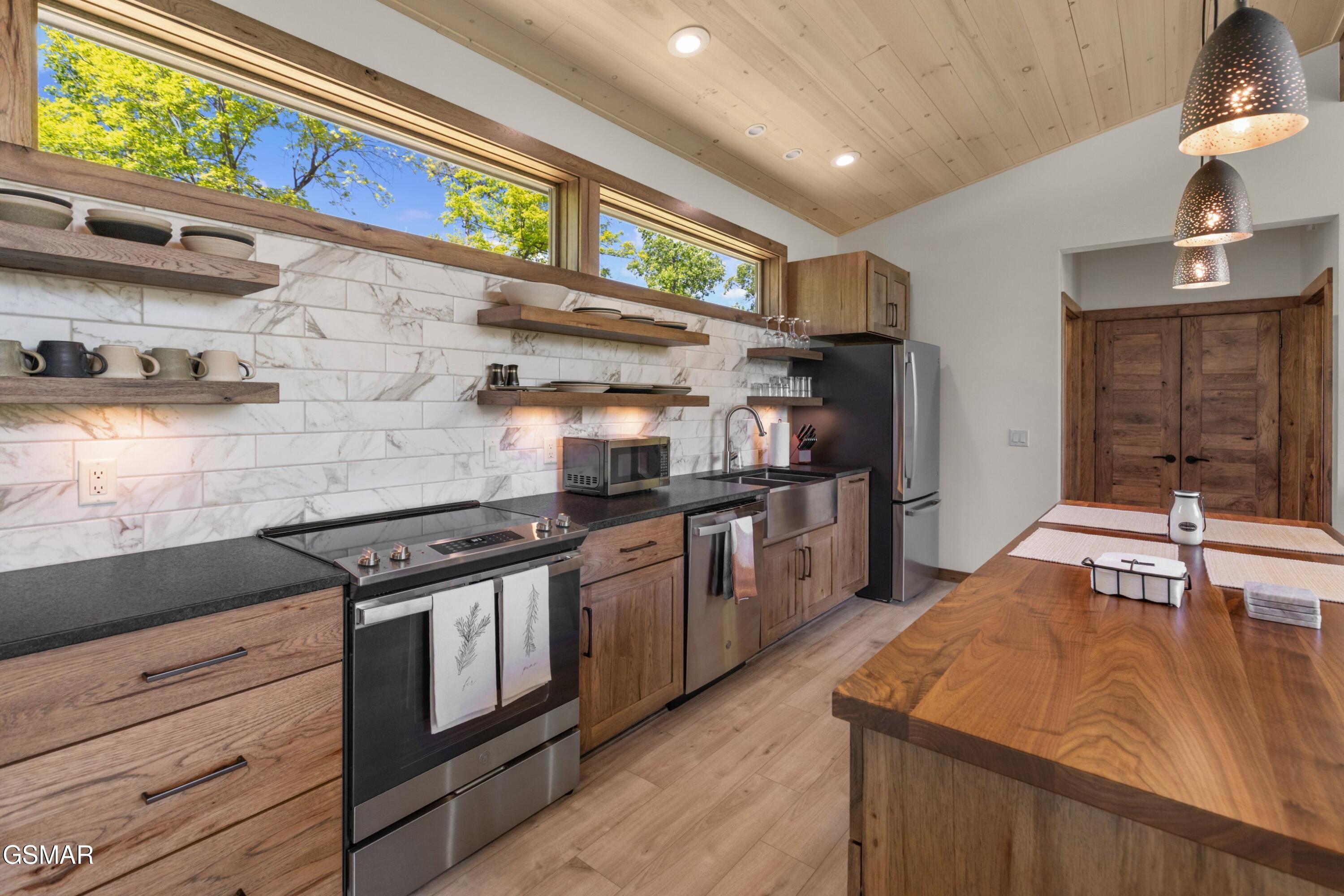 923 Smoky Court Gatlinburg TN 37738