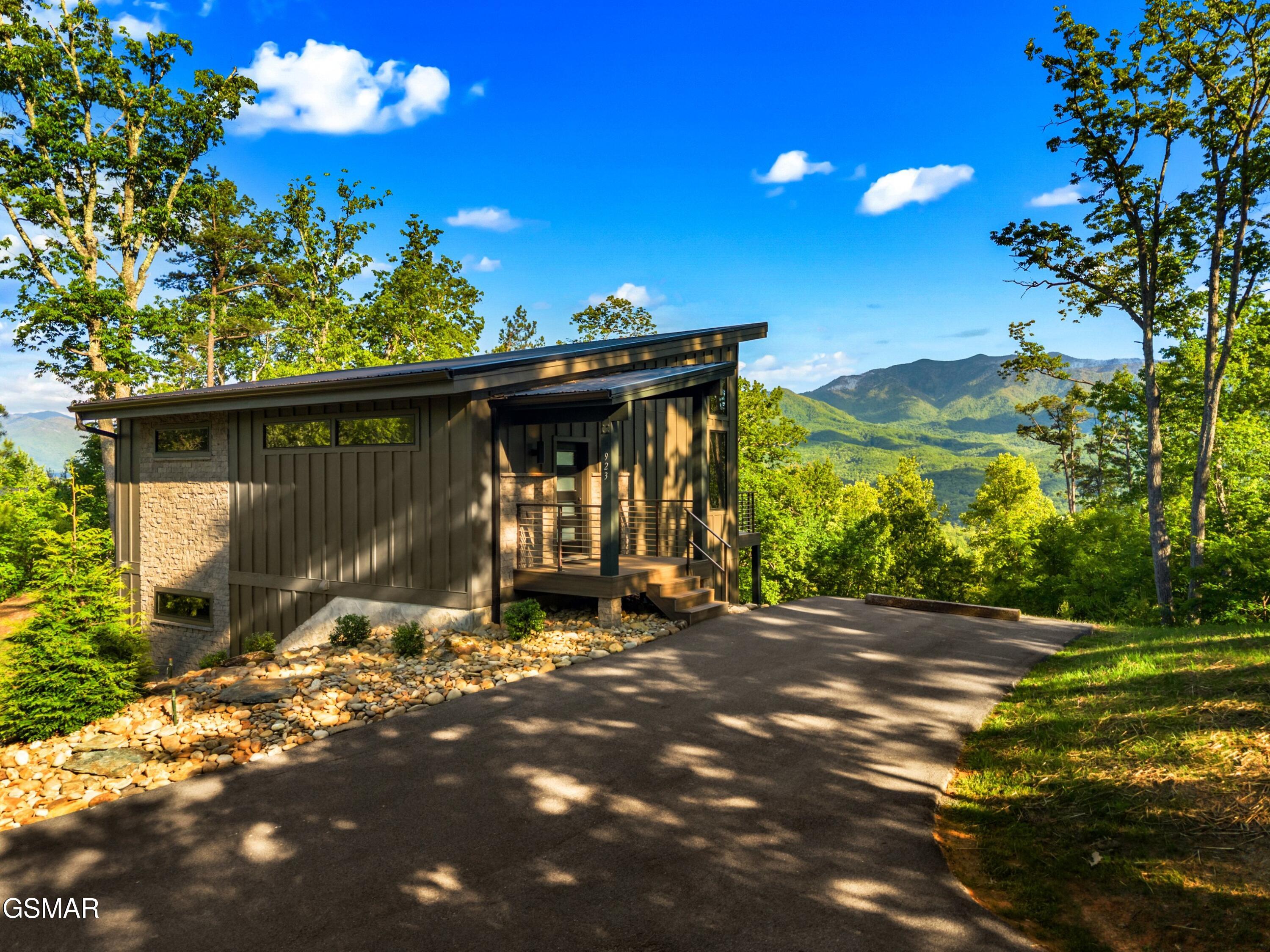 923 Smoky Court Gatlinburg TN 37738