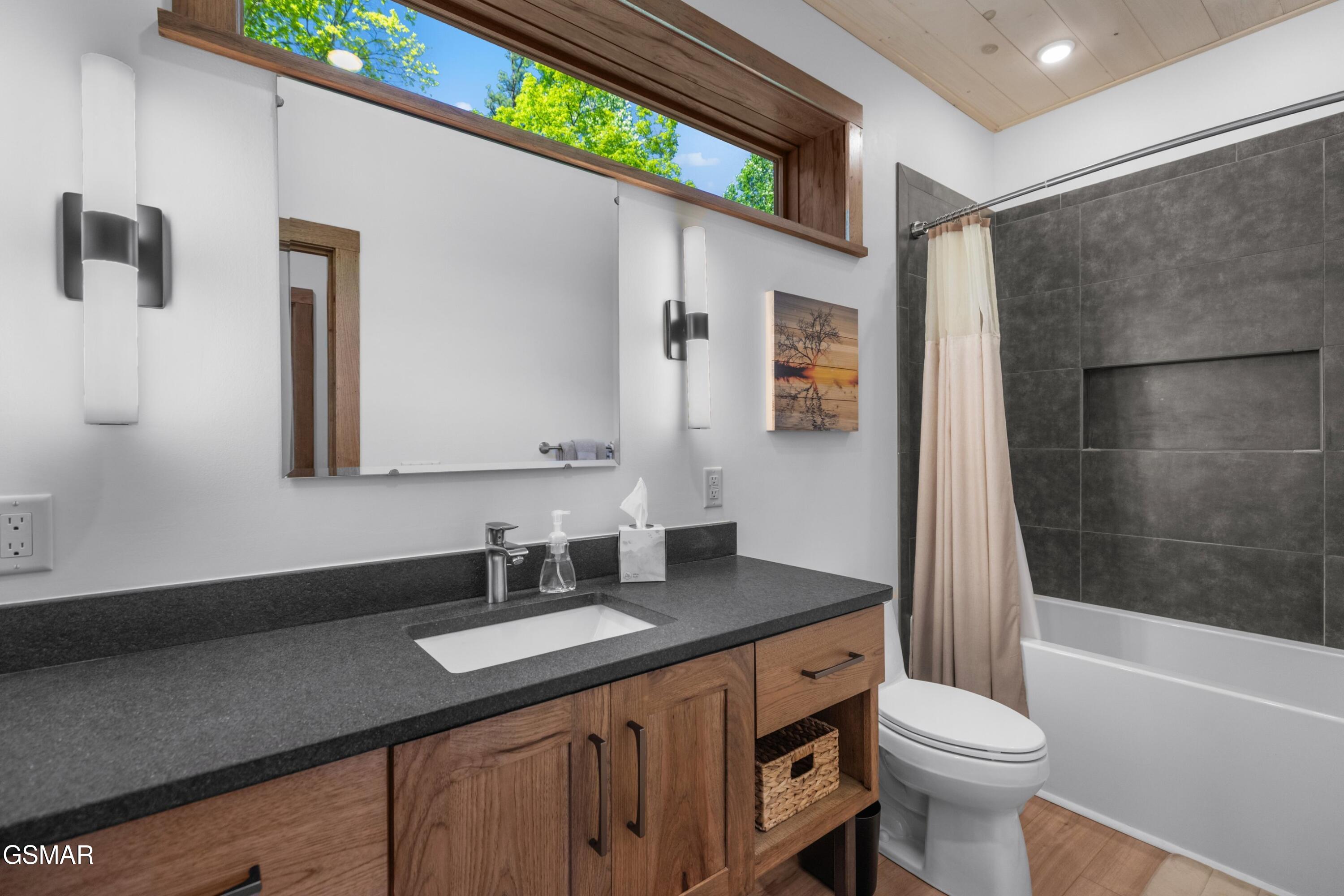 923 Smoky Court Gatlinburg TN 37738