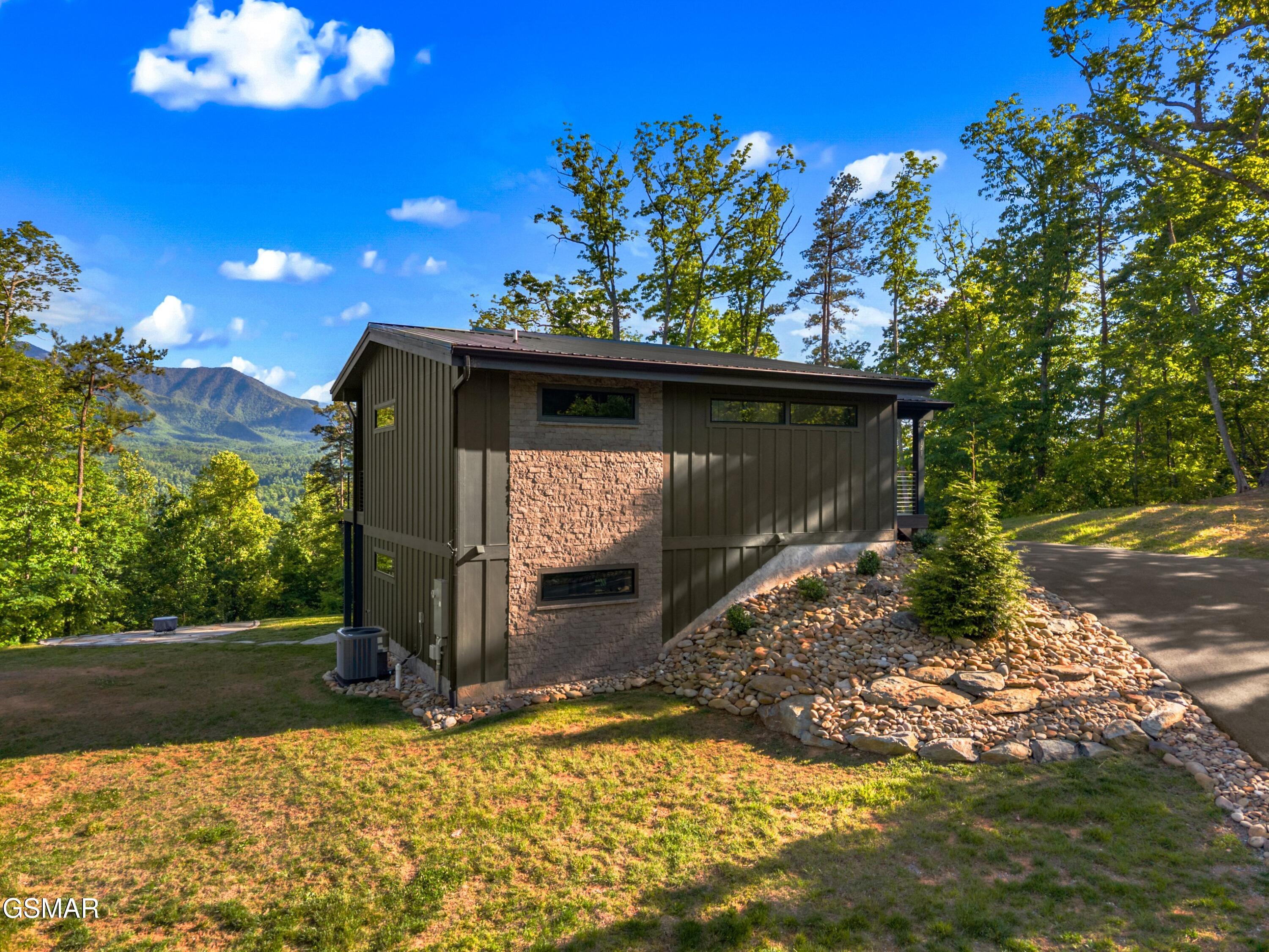 923 Smoky Court Gatlinburg TN 37738