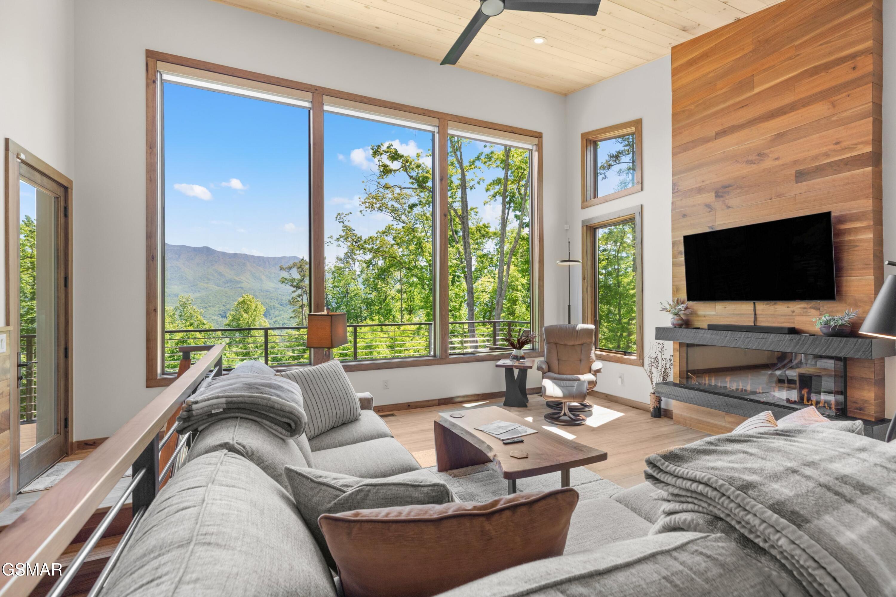 923 Smoky Court Gatlinburg TN 37738