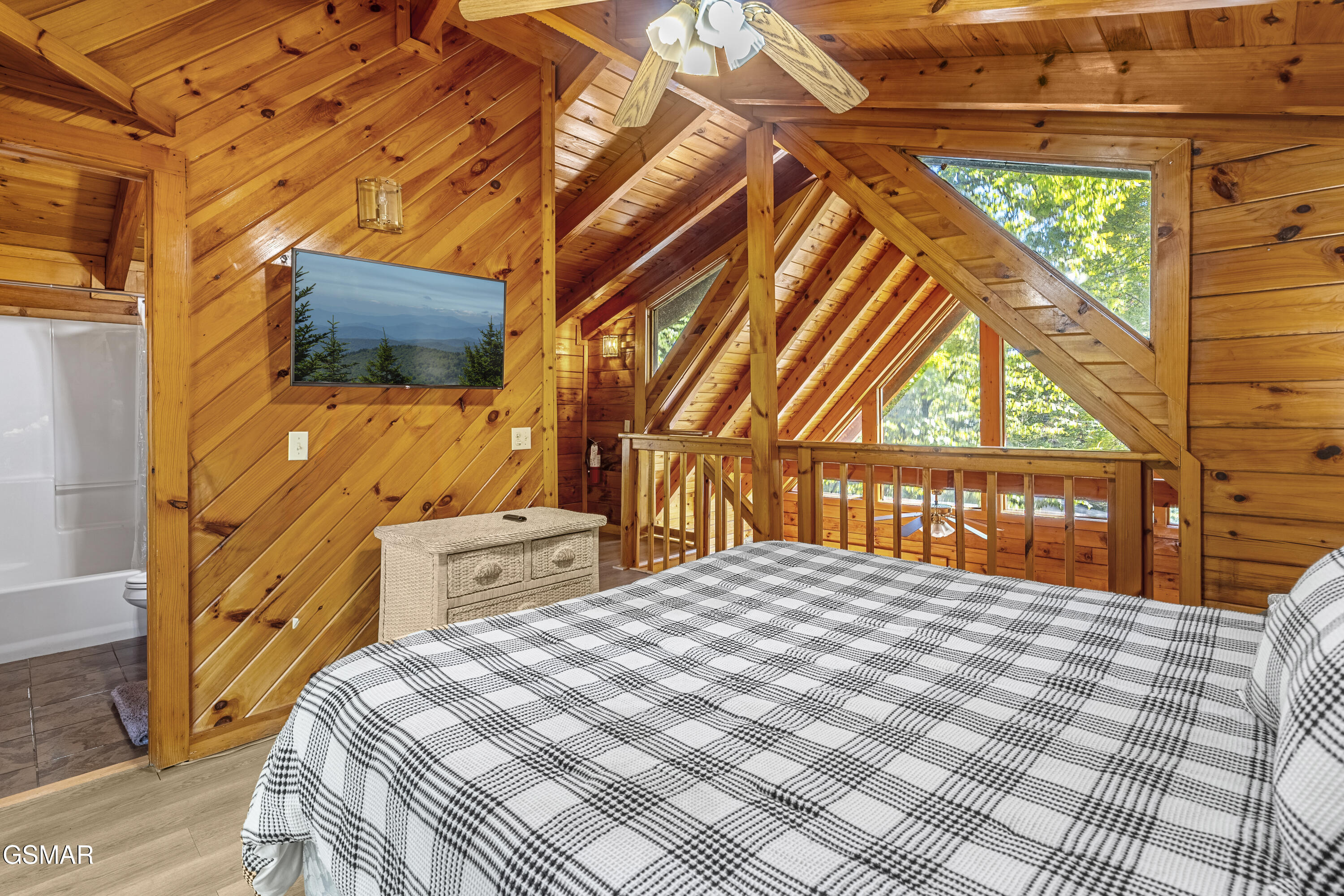 1745 Red Bone Way Sevierville TN 37876