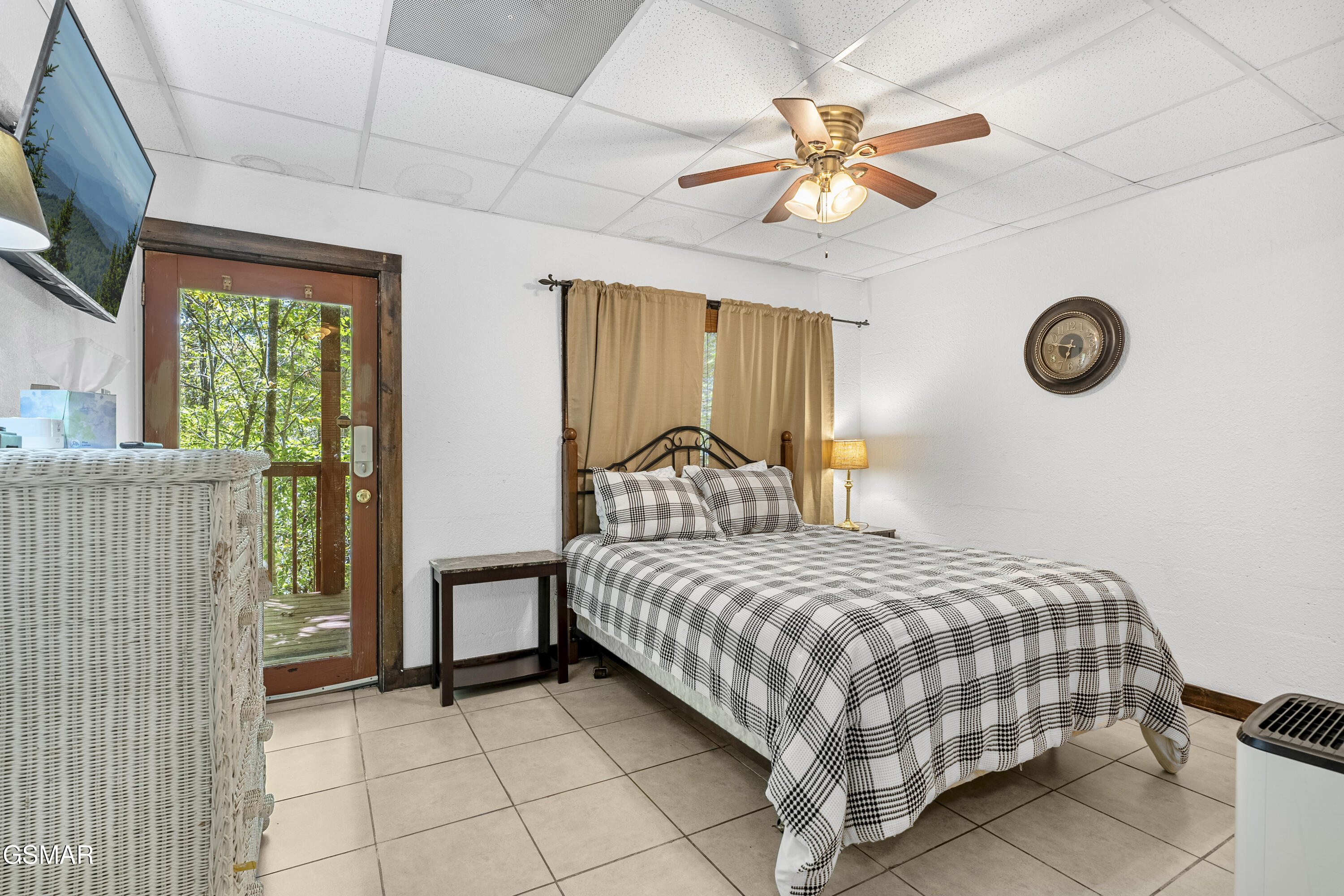 1745 Red Bone Way Sevierville TN 37876