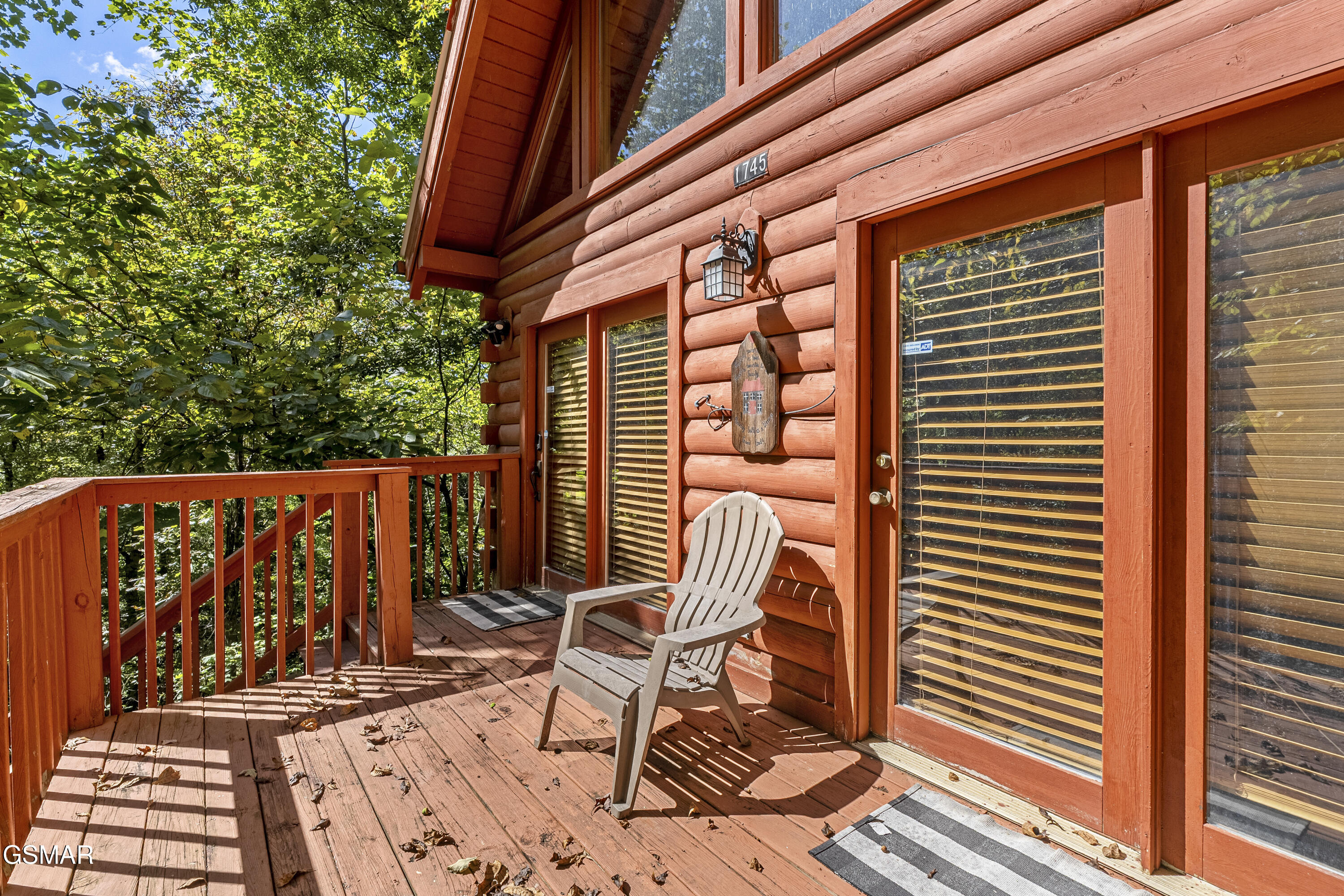 1745 Red Bone Way Sevierville TN 37876