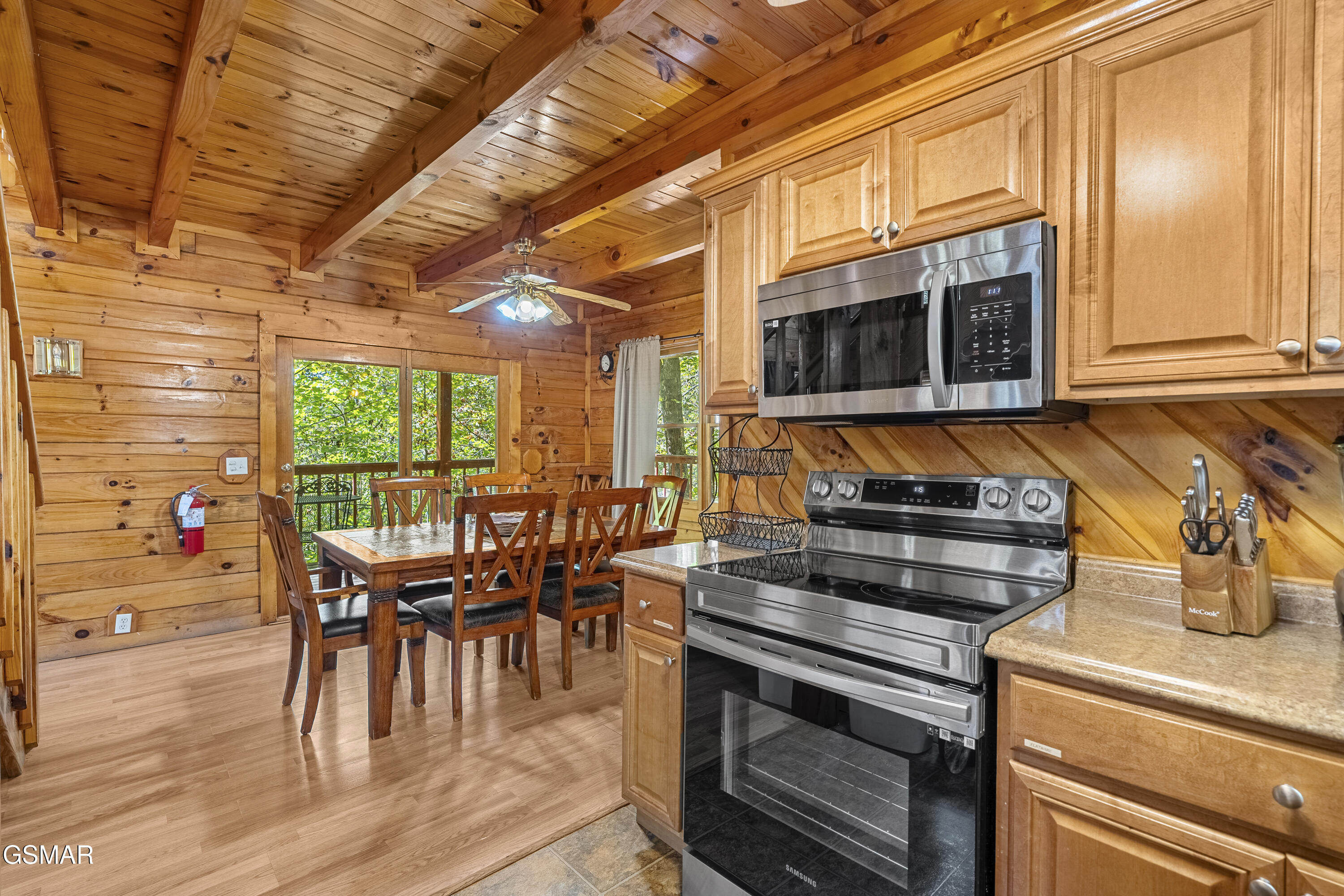 1745 Red Bone Way Sevierville TN 37876