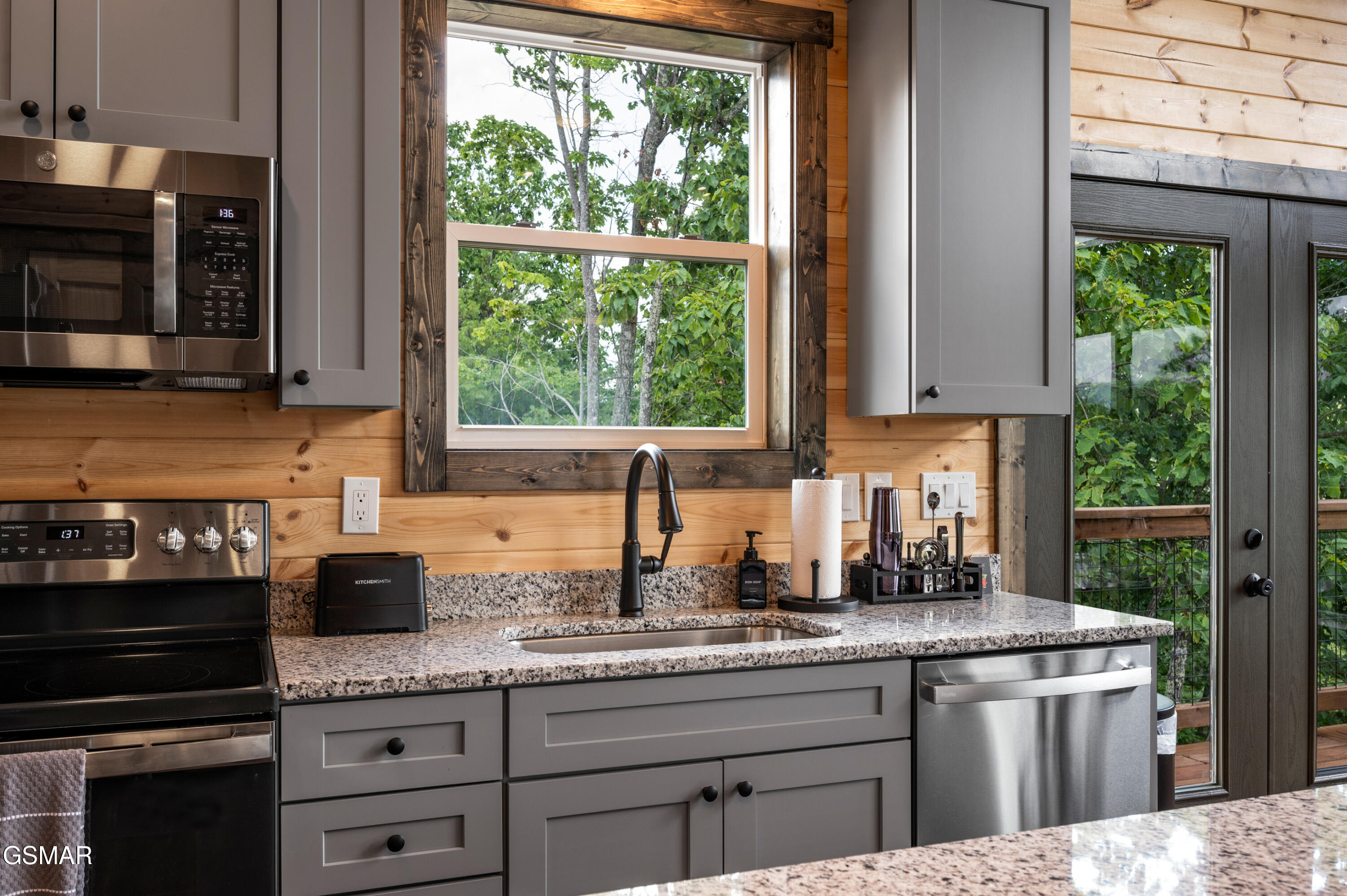 1874 Natures Lane Sevierville TN 37862