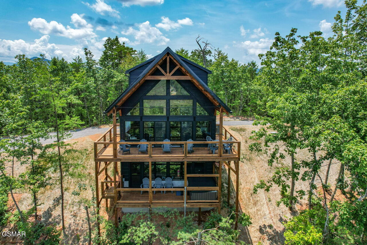 1874 Natures Lane Sevierville TN 37862