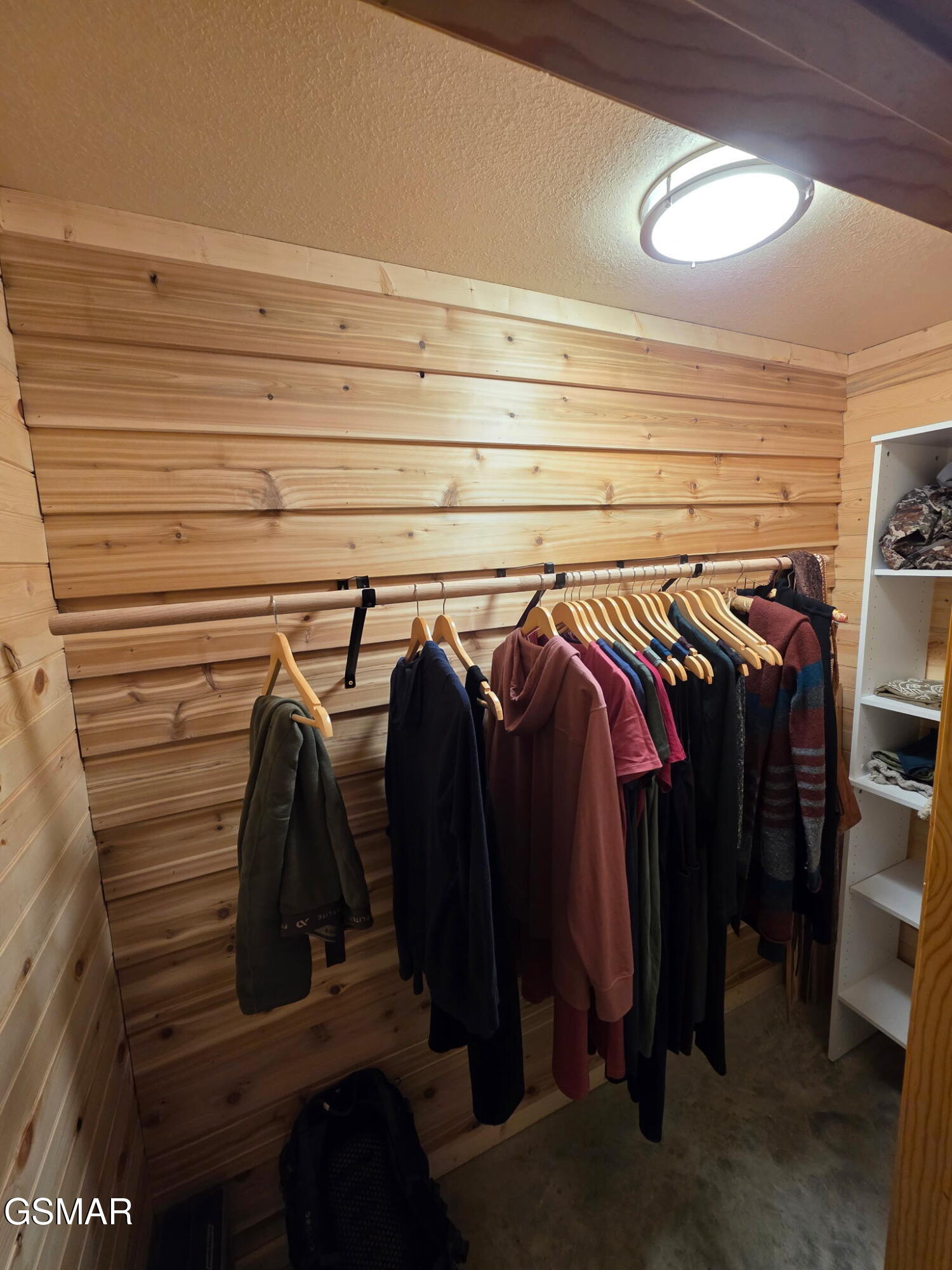 1827 Old Chilhowee Loop Seymour TN 37865