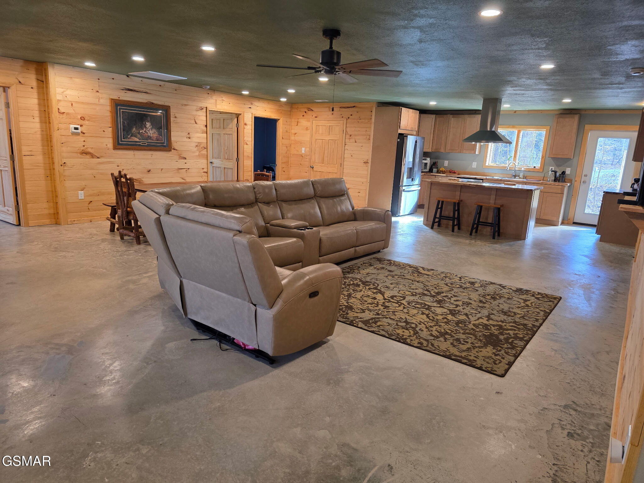 1827 Old Chilhowee Loop Seymour TN 37865