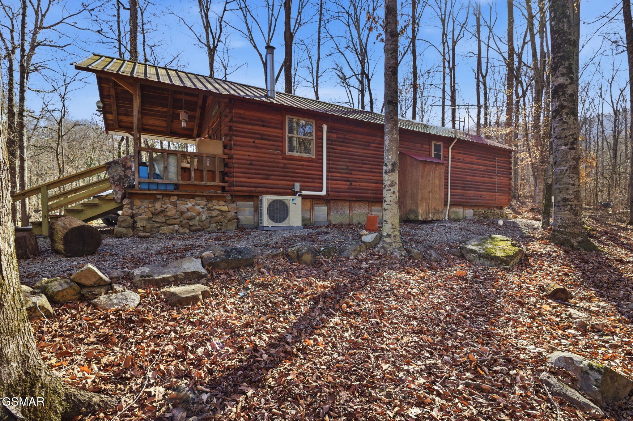 1827 Old Chilhowee Loop Seymour TN 37865
