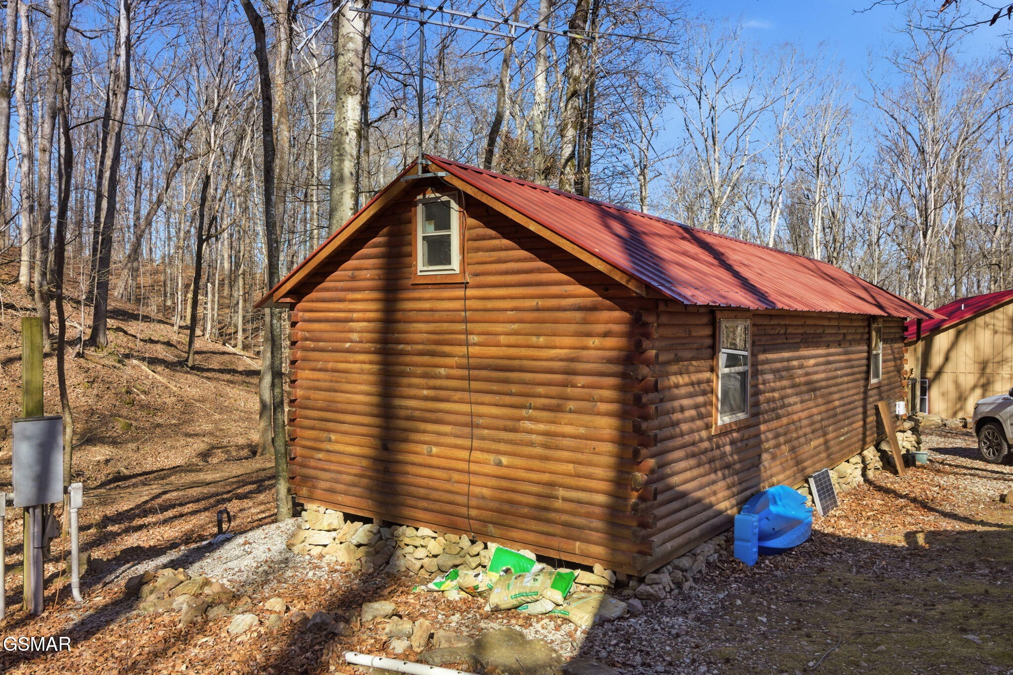 1827 Old Chilhowee Loop Seymour TN 37865