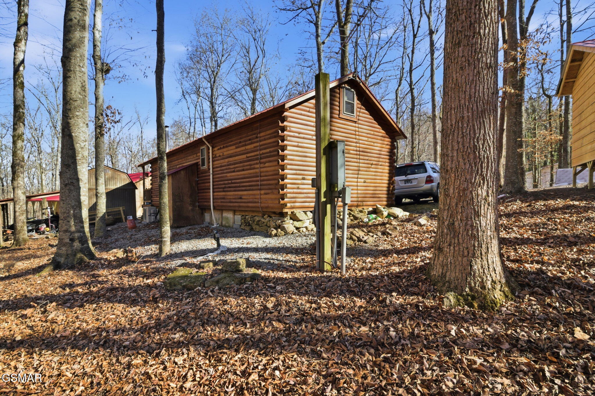 1827 Old Chilhowee Loop Seymour TN 37865