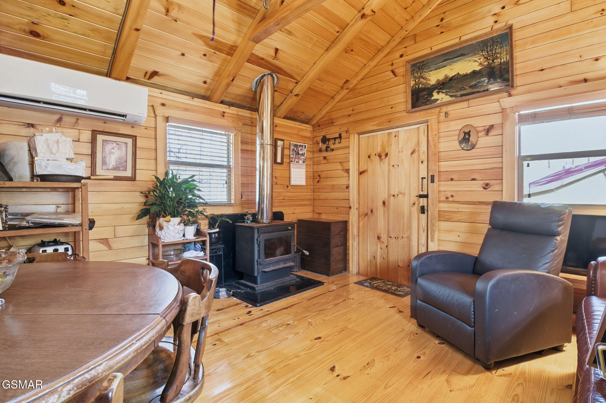 1827 Old Chilhowee Loop Seymour TN 37865