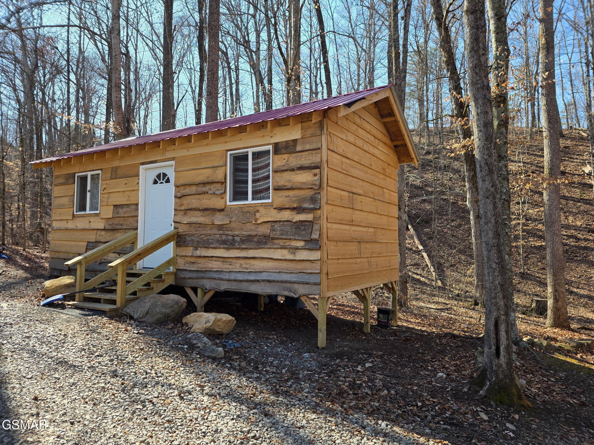 1827 Old Chilhowee Loop Seymour TN 37865