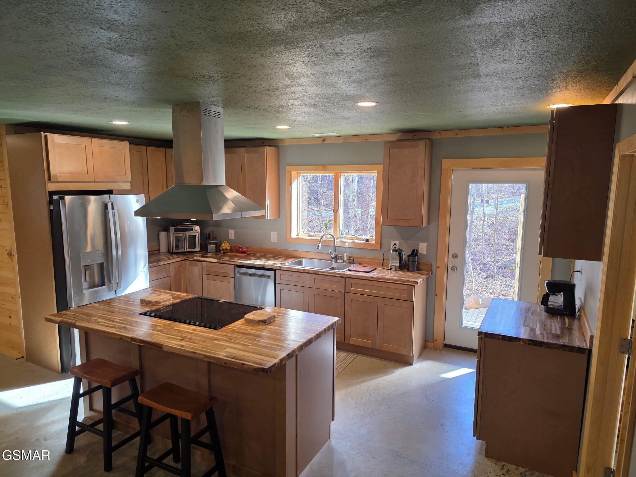 1827 Old Chilhowee Loop Seymour TN 37865