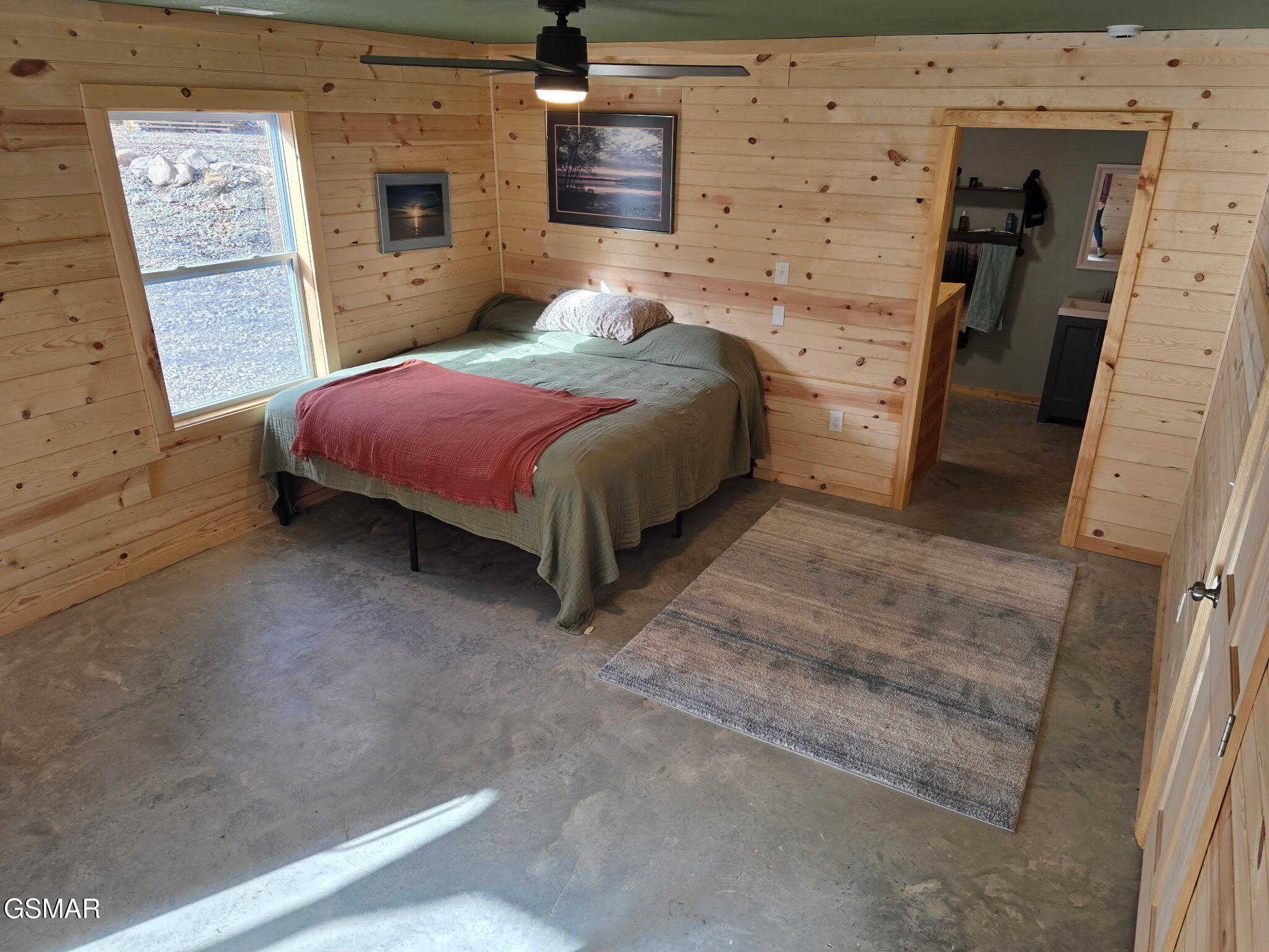 1827 Old Chilhowee Loop Seymour TN 37865