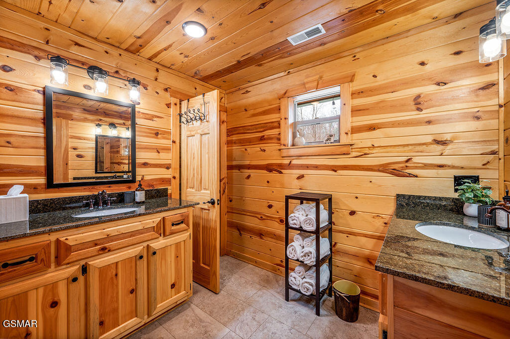 1032 Twin Oaks Road Gatlinburg TN 37738