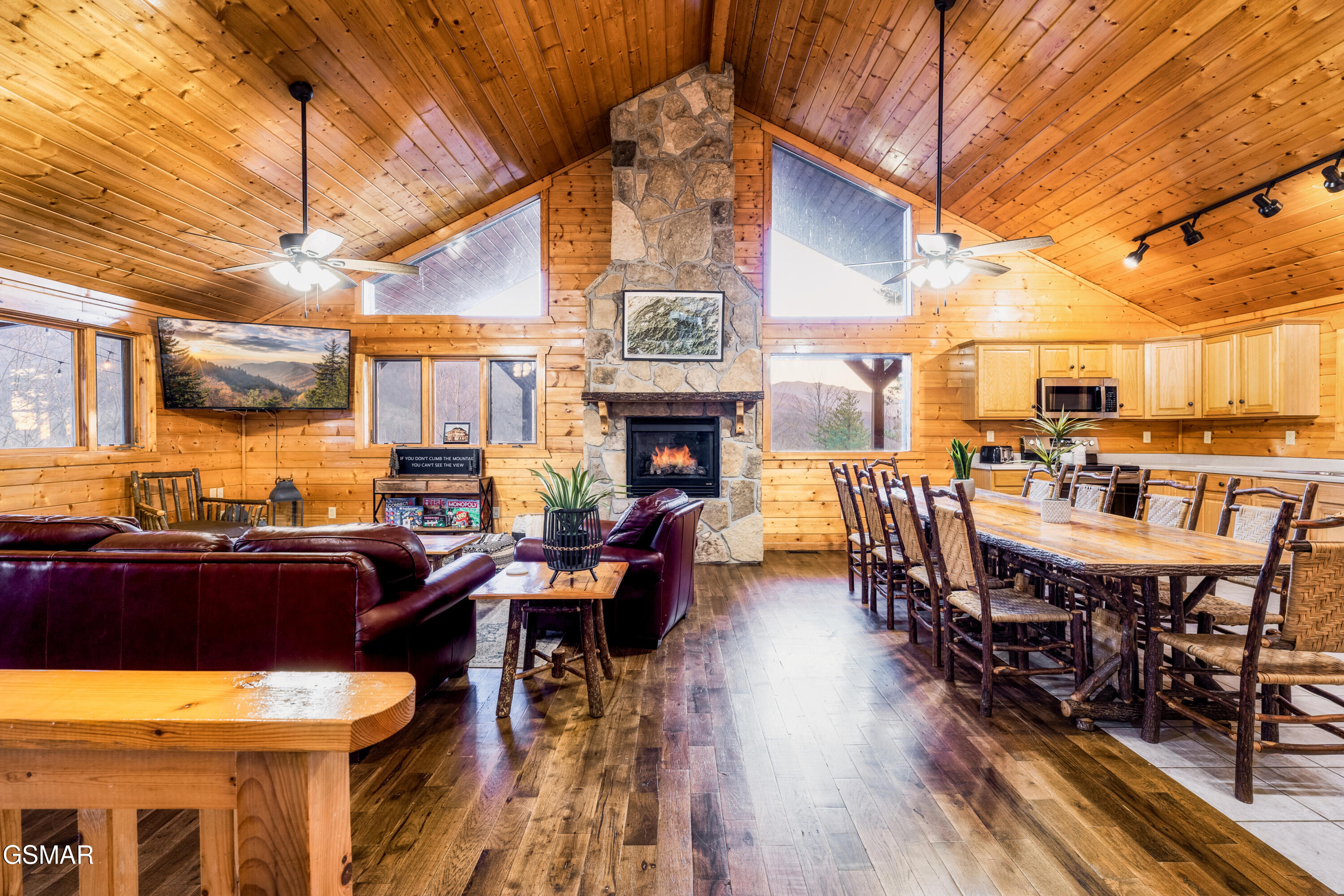 438 Ridgeline Way Gatlinburg TN 37738
