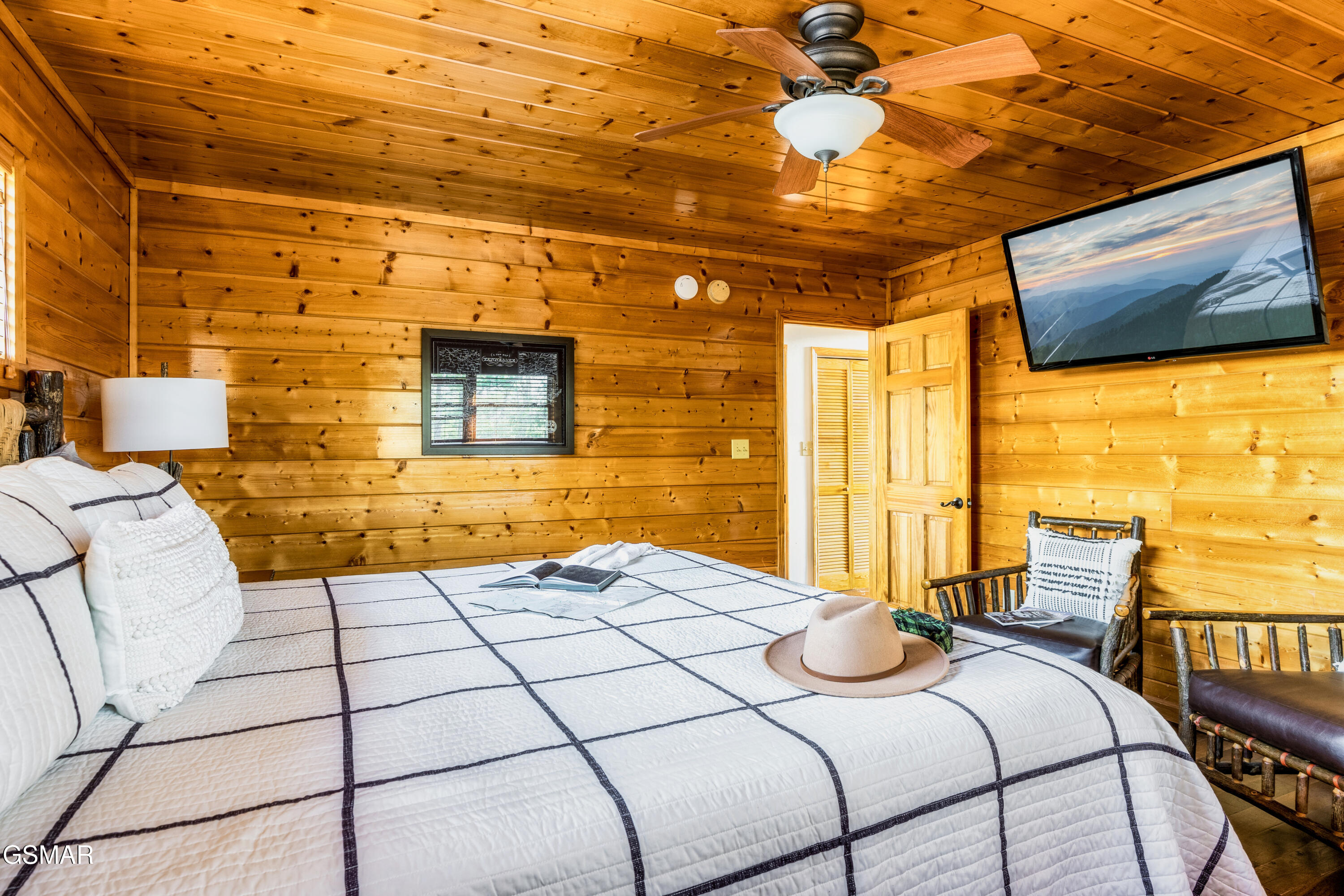 438 Ridgeline Way Gatlinburg TN 37738