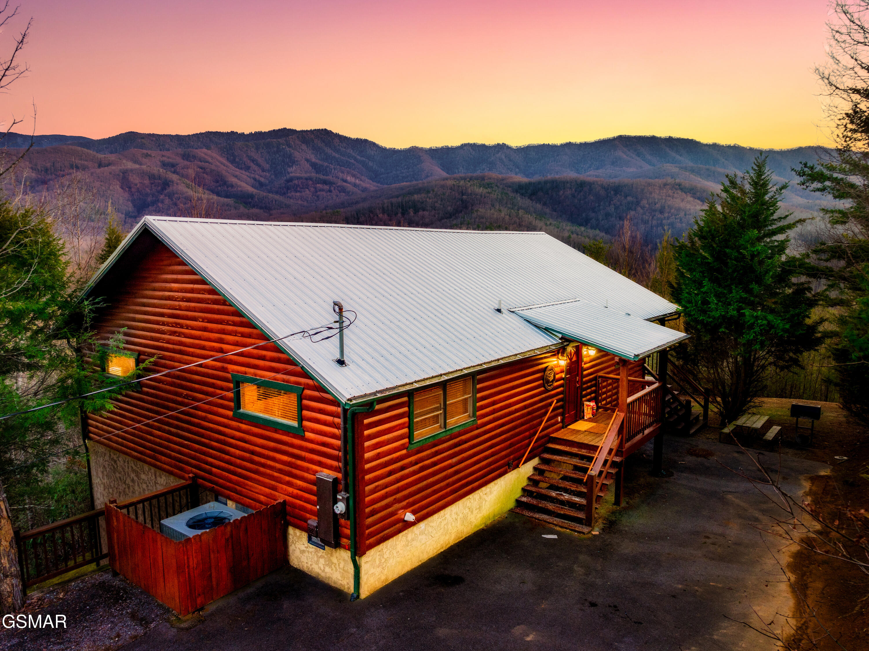 438 Ridgeline Way Gatlinburg TN 37738