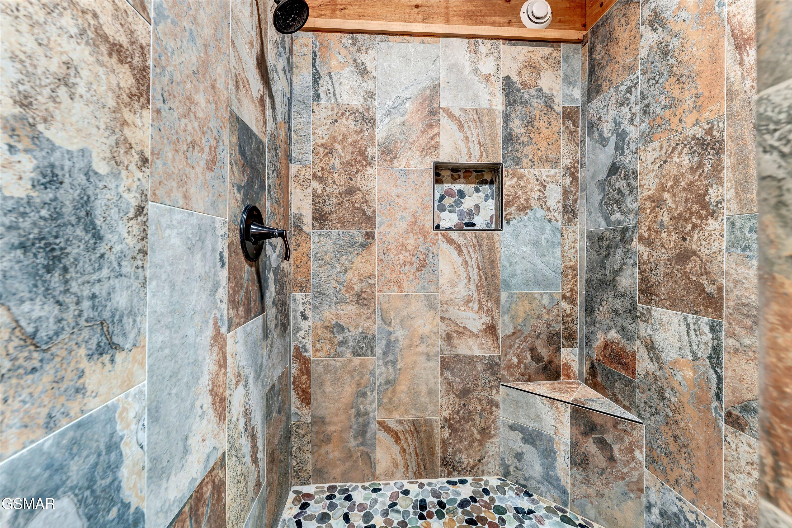 1031 Elm Circle Sevierville TN 37876