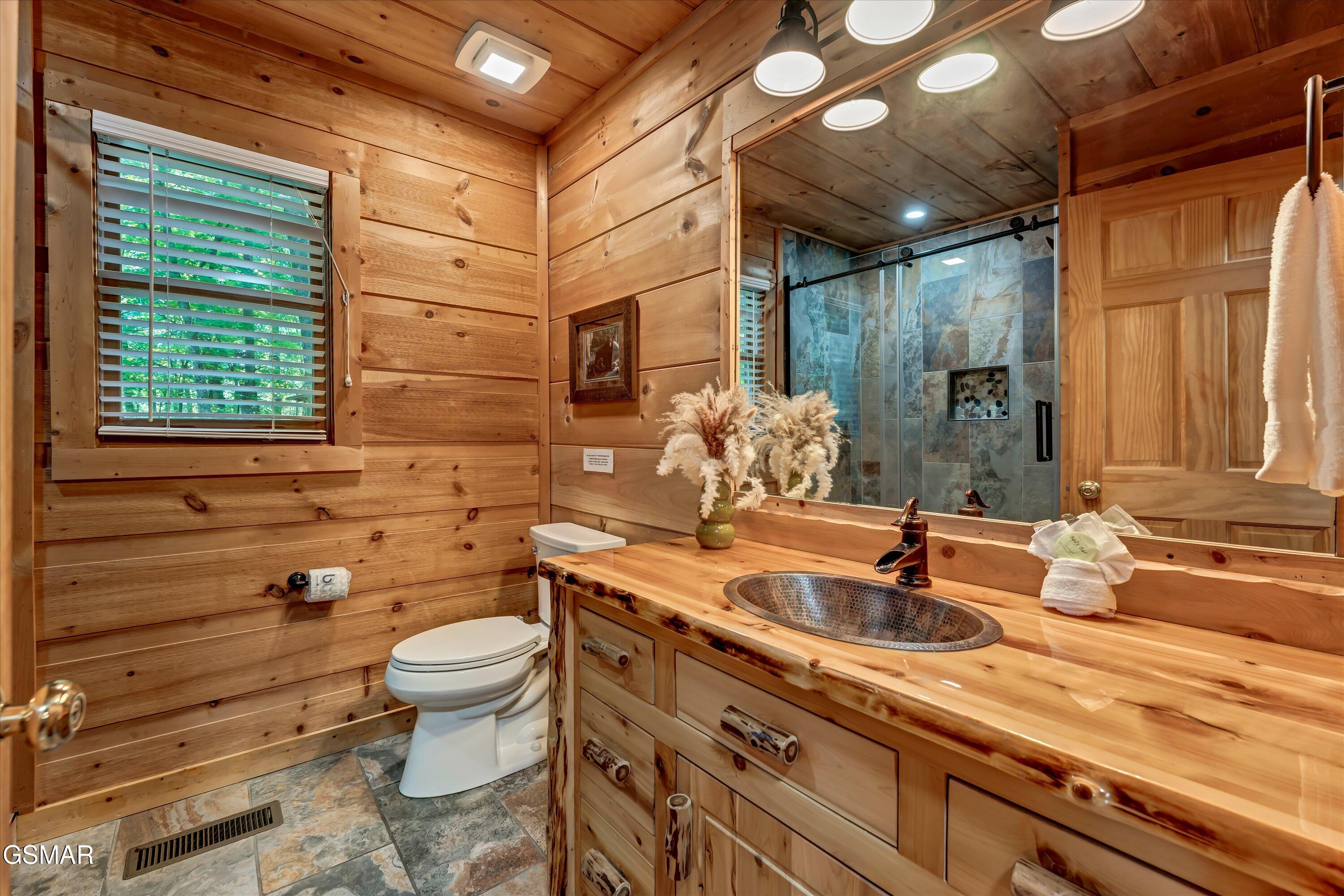 1031 Elm Circle Sevierville TN 37876