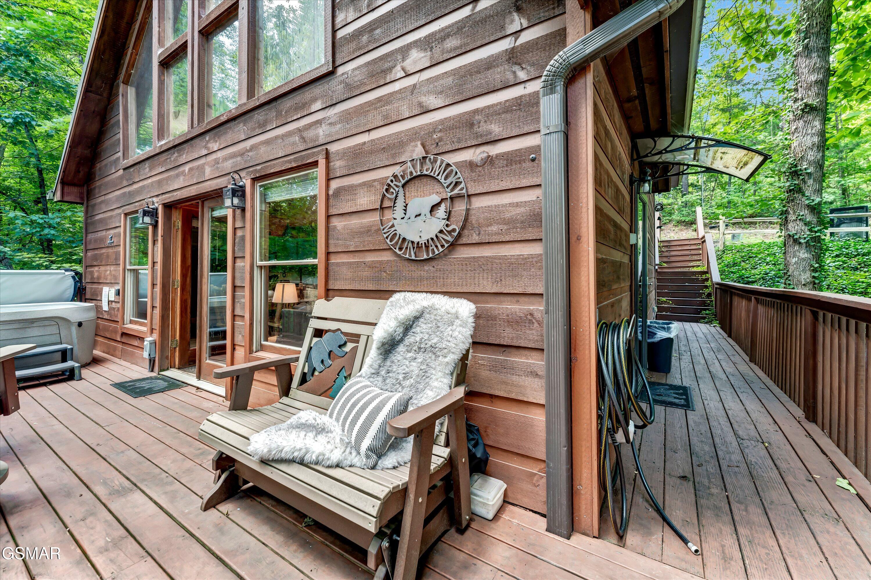 1031 Elm Circle Sevierville TN 37876