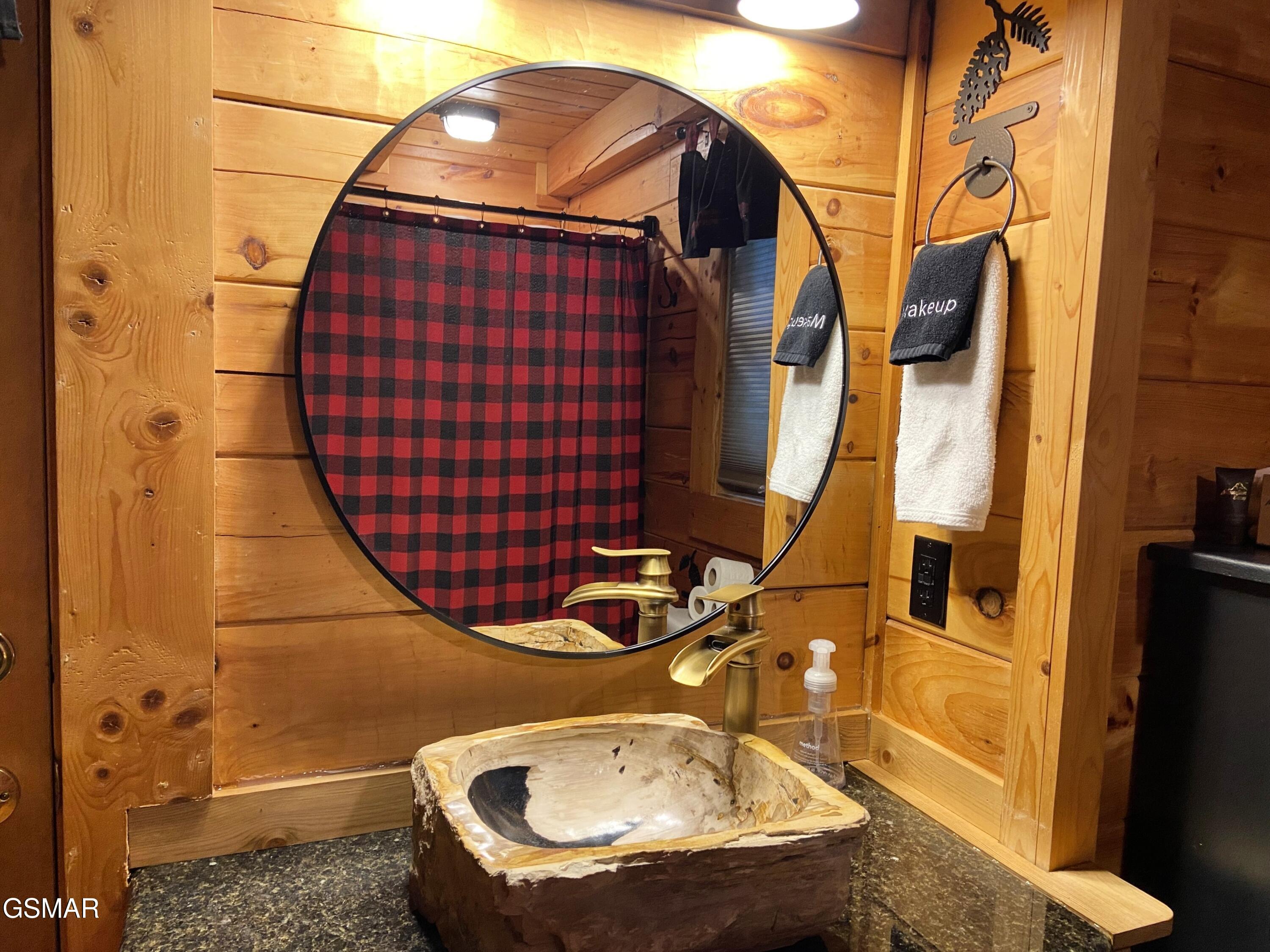 2245 Beach Front Drive Sevierville TN 37876