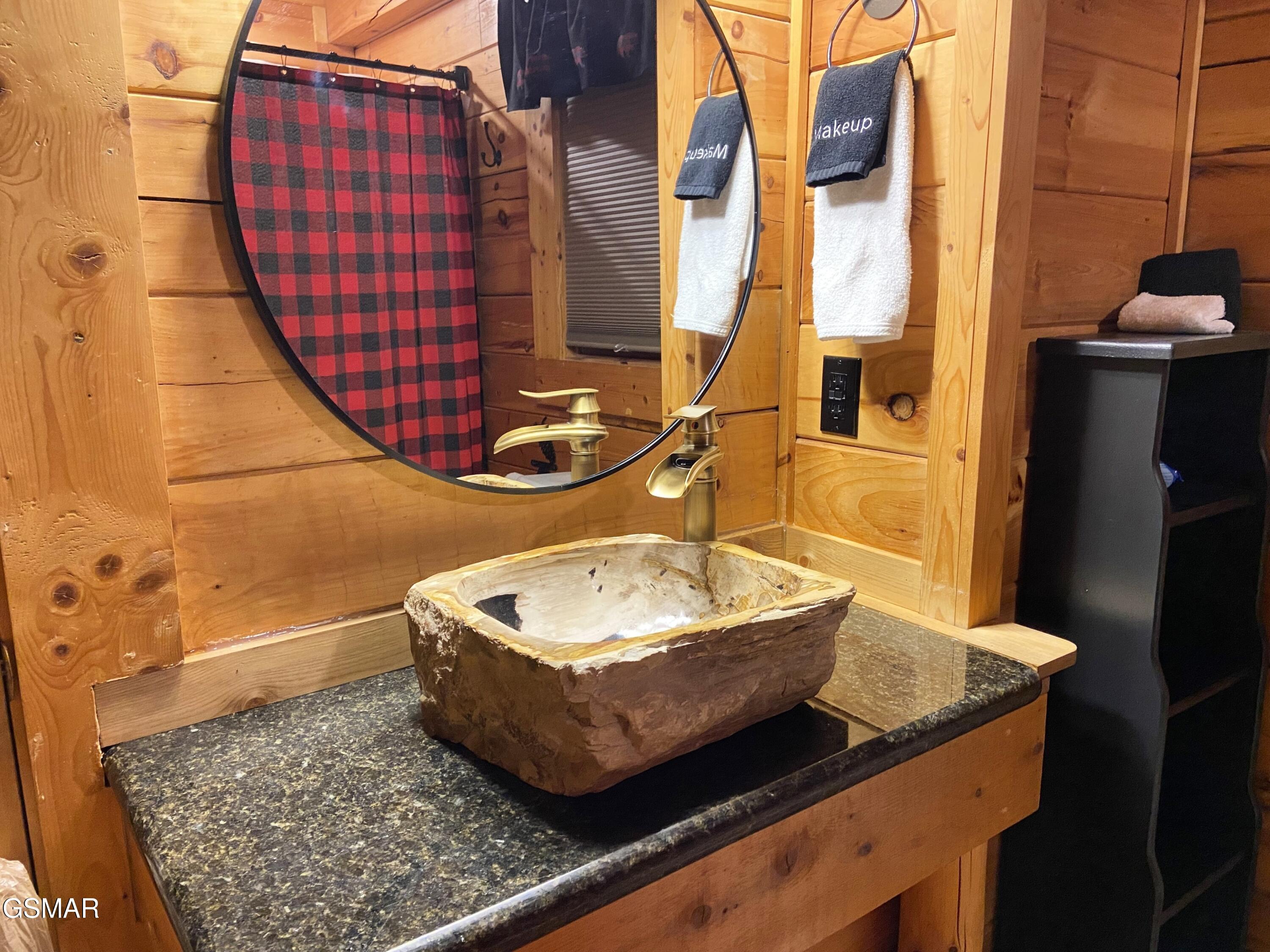 2245 Beach Front Drive Sevierville TN 37876