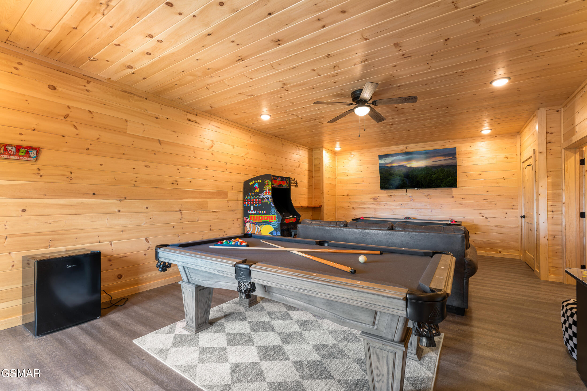 812 Peak Lp Way Pigeon Forge TN 37862