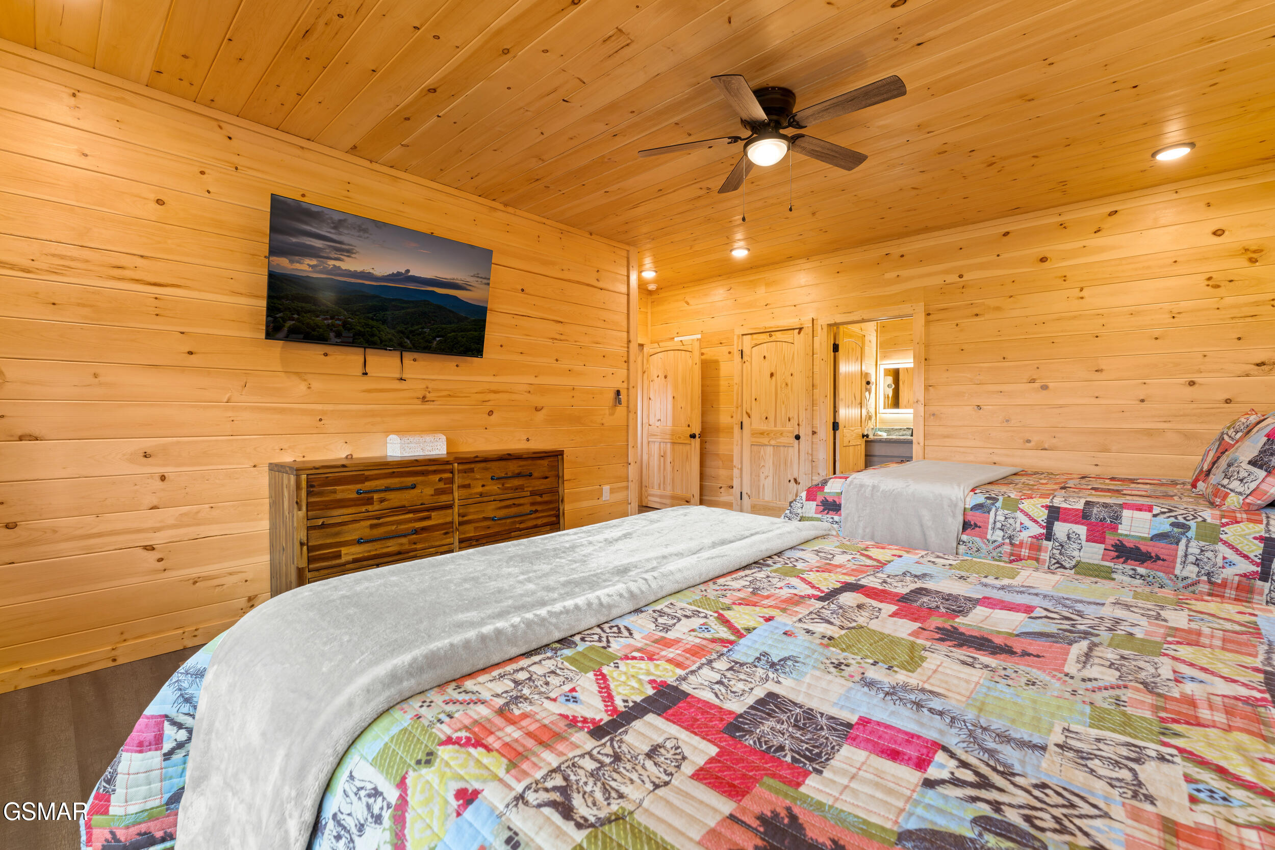 812 Peak Lp Way Pigeon Forge TN 37862