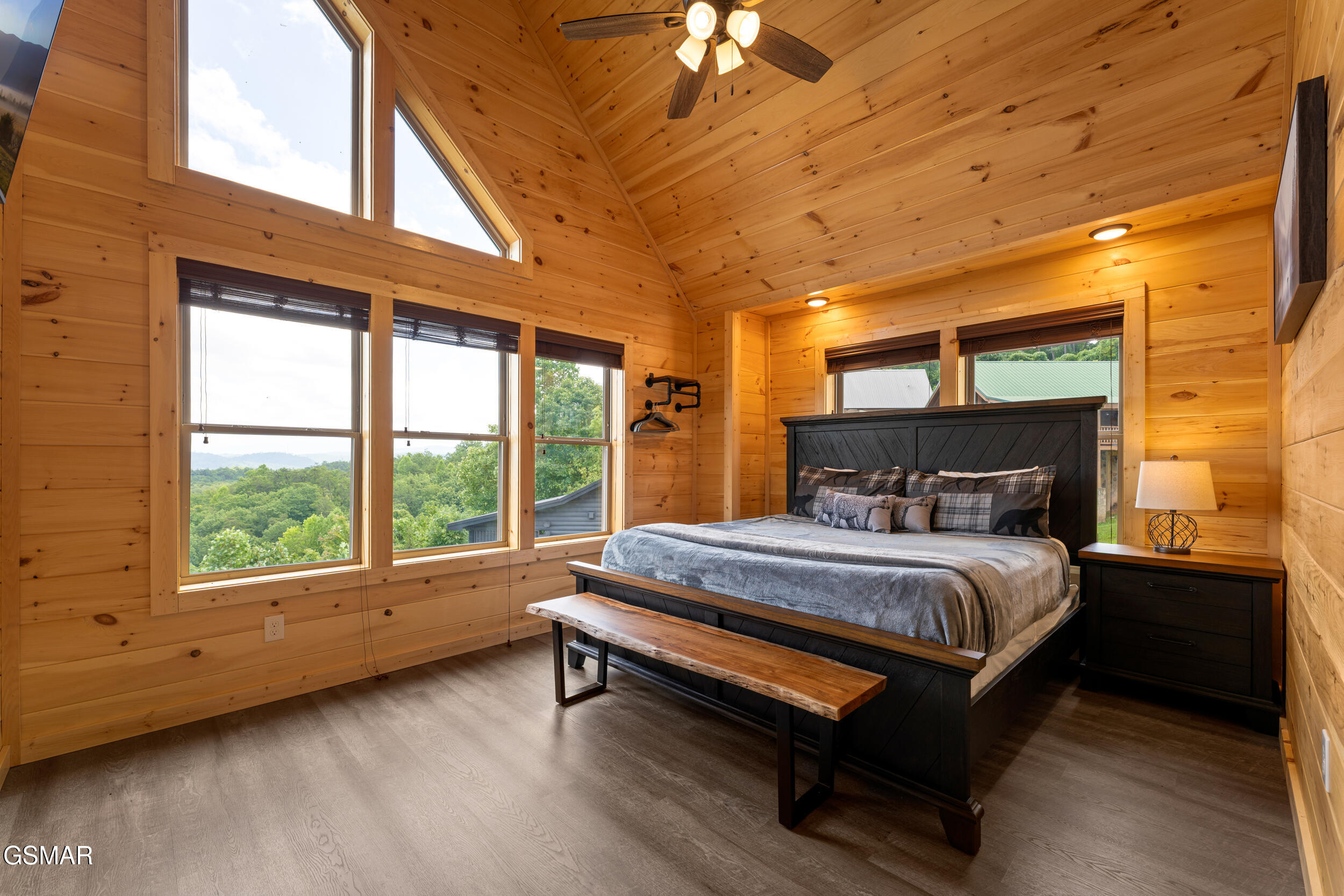 812 Peak Lp Way Pigeon Forge TN 37862