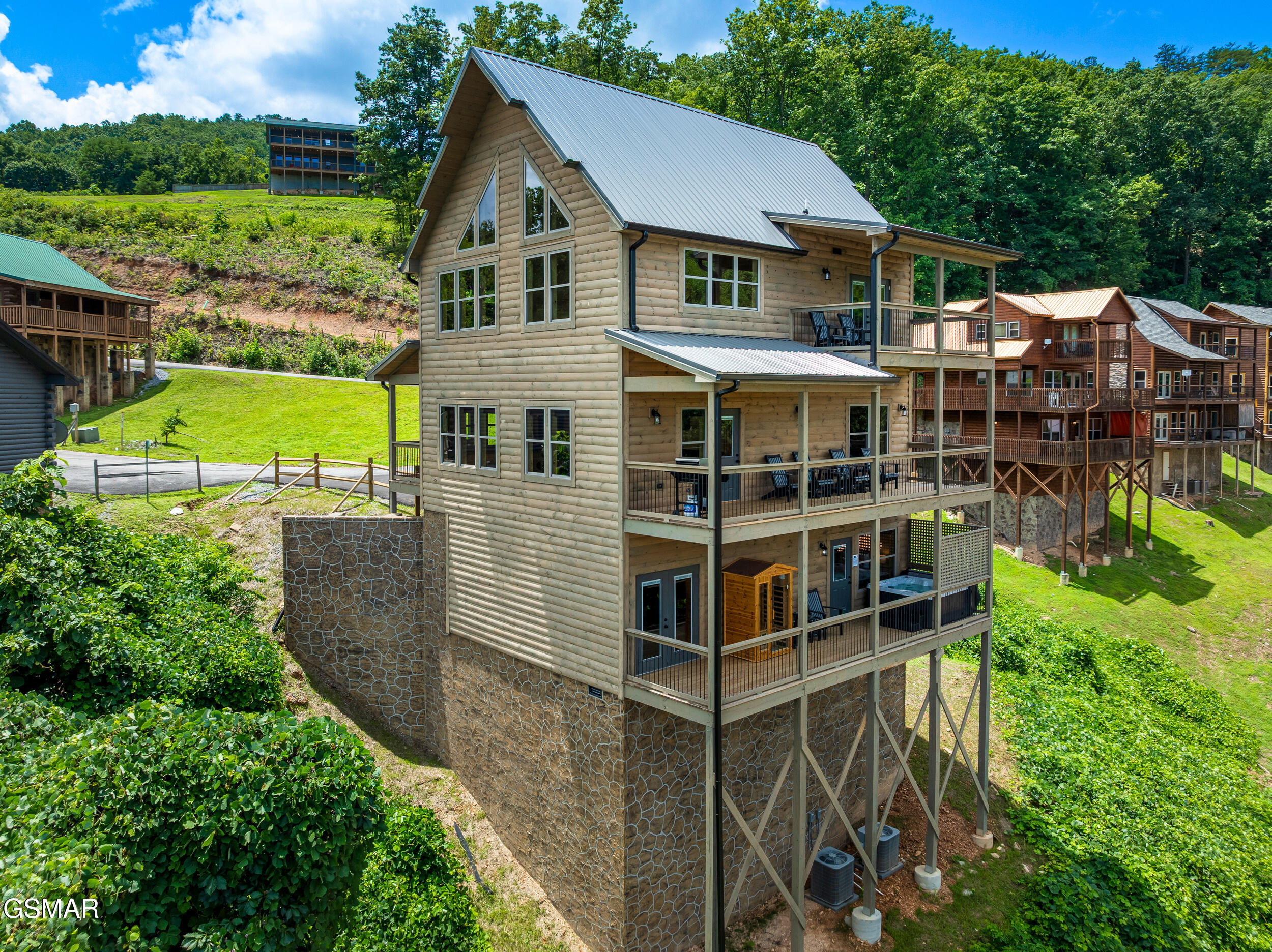 812 Peak Lp Way Pigeon Forge TN 37862