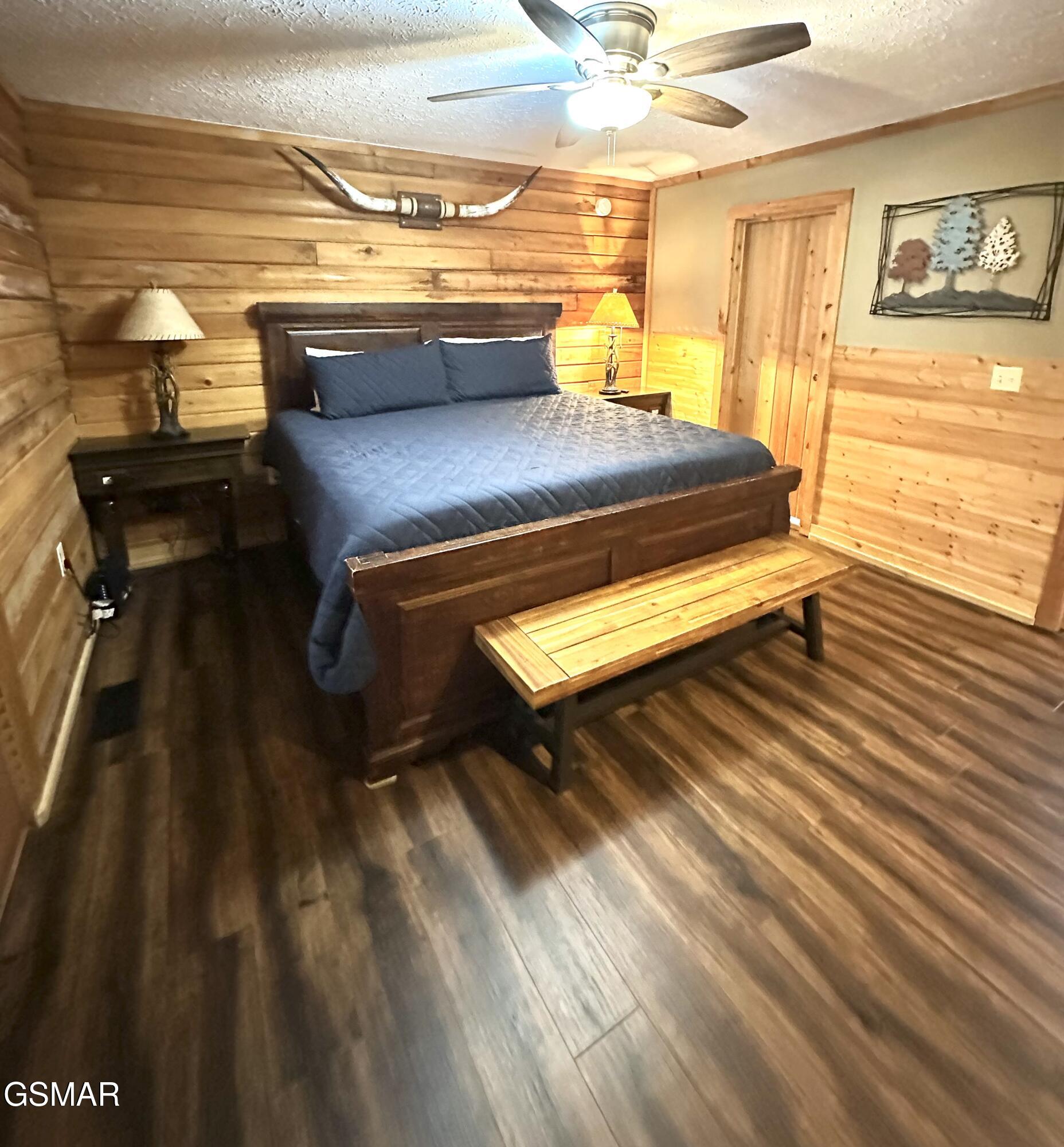 210 S Smoky Mountain Way Sevierville TN 37876