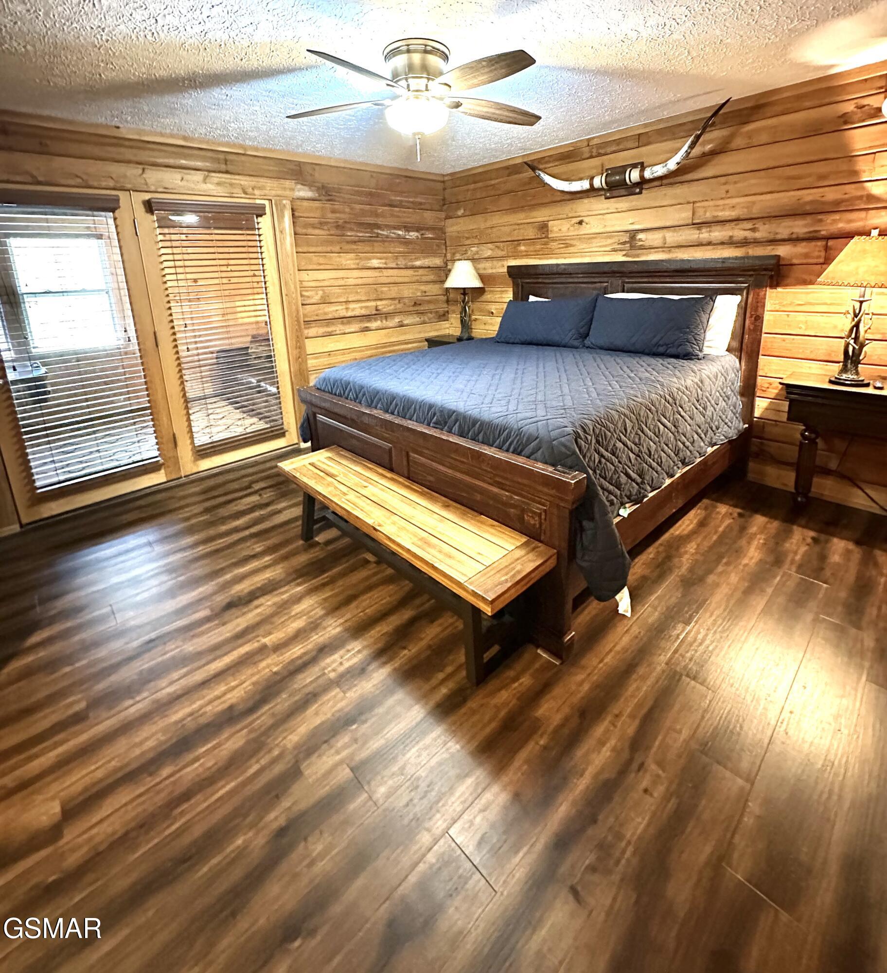 210 S Smoky Mountain Way Sevierville TN 37876