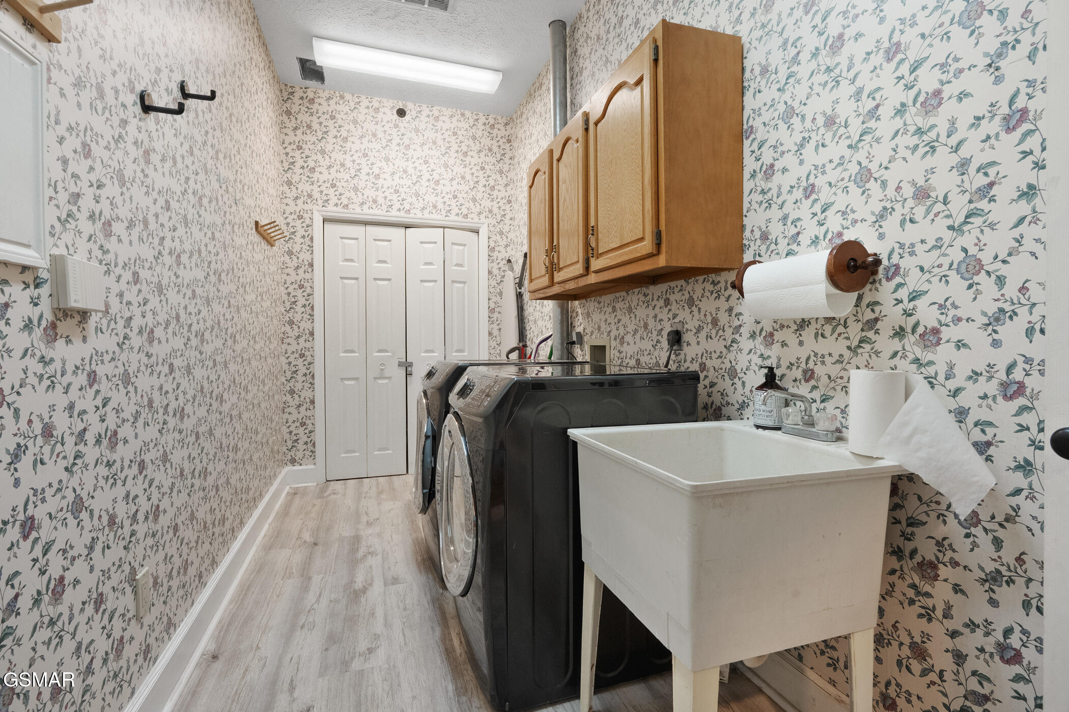 1887 Bluff Mountain Road Sevierville TN 37876