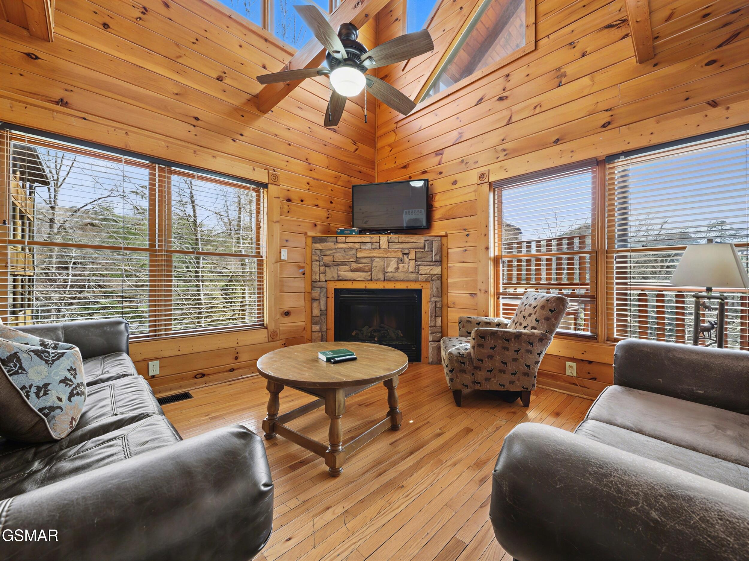 727 Mountain Stream Way Gatlinburg TN 37738
