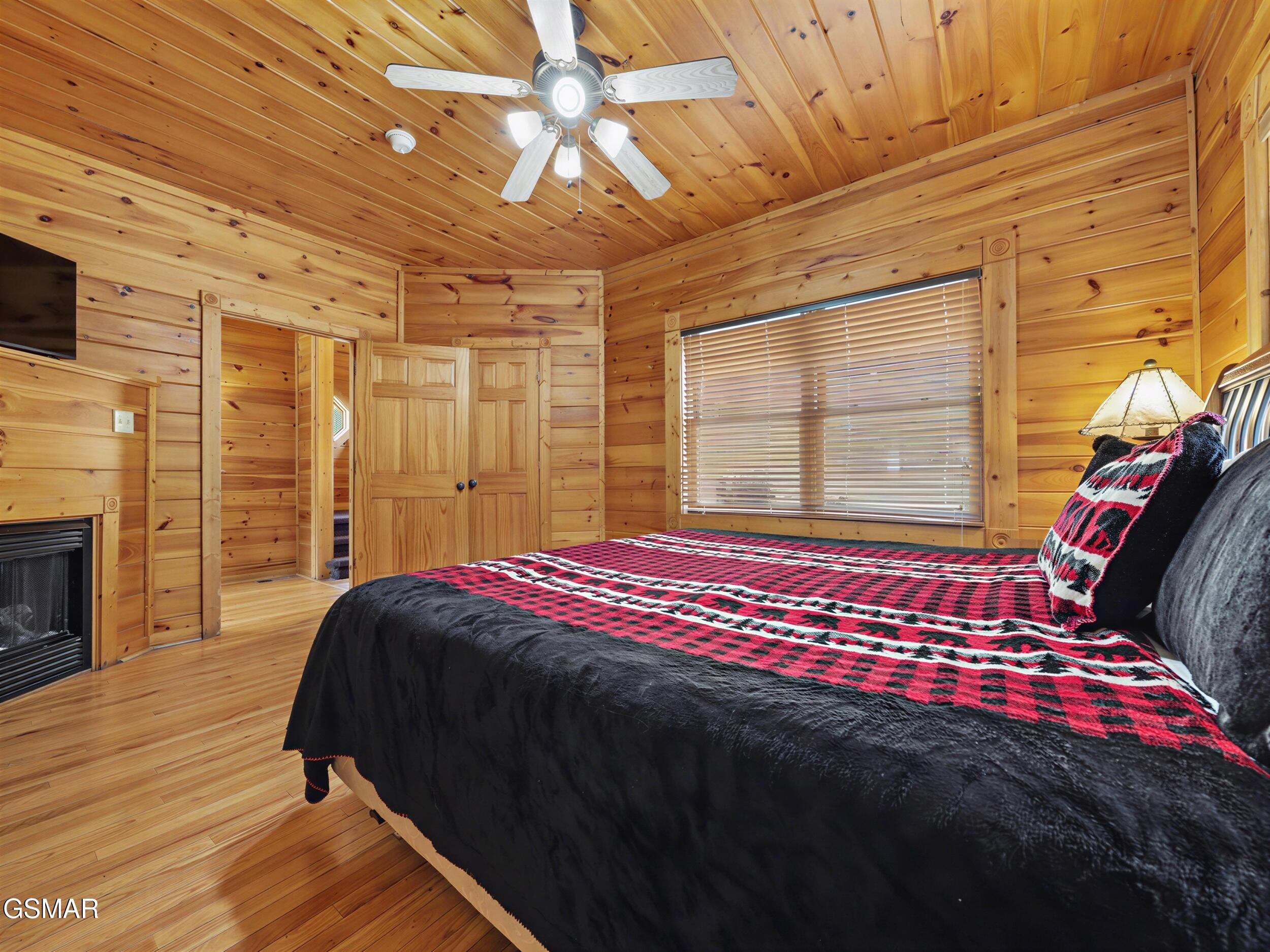 727 Mountain Stream Way Gatlinburg TN 37738