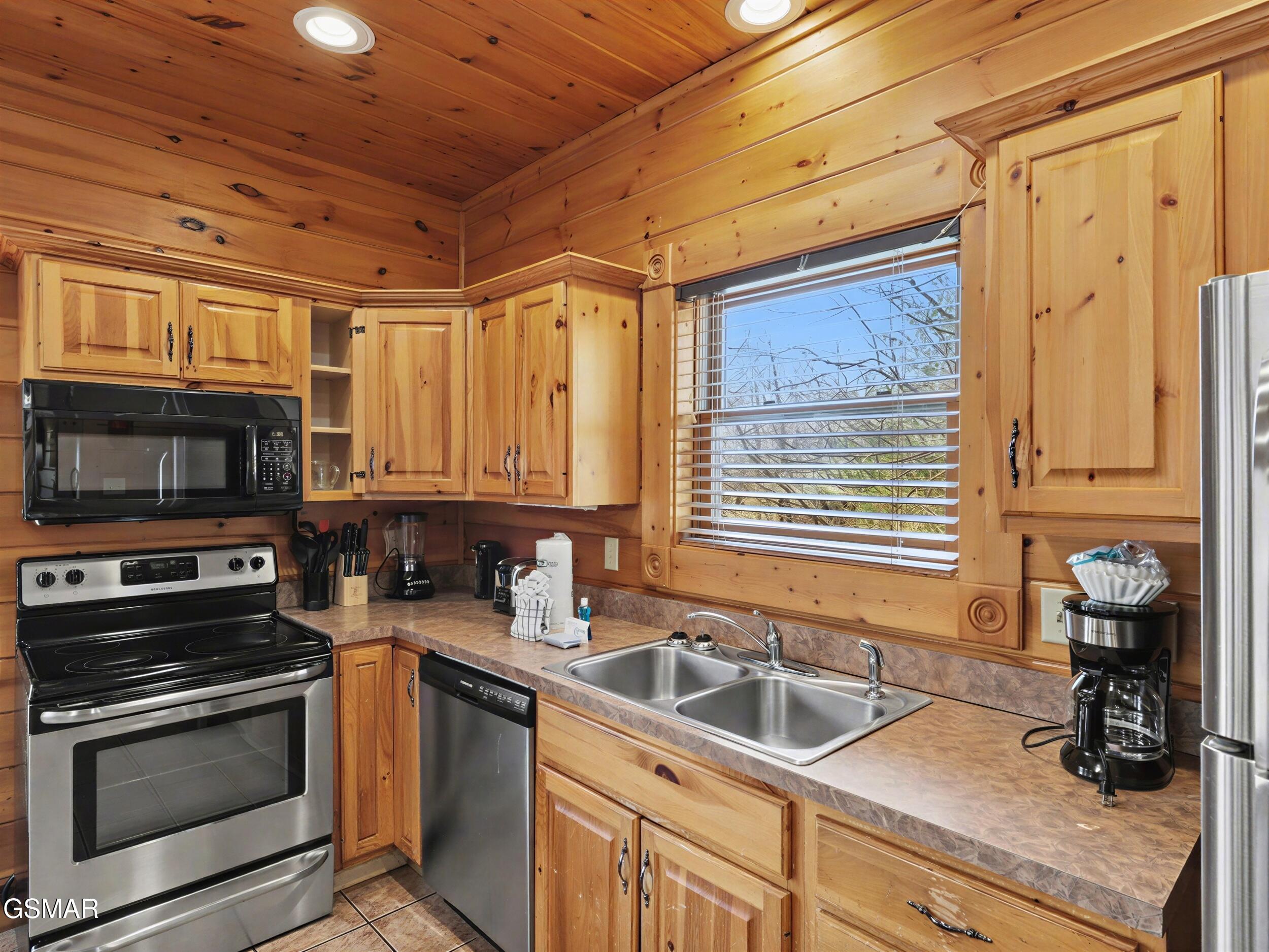 727 Mountain Stream Way Gatlinburg TN 37738