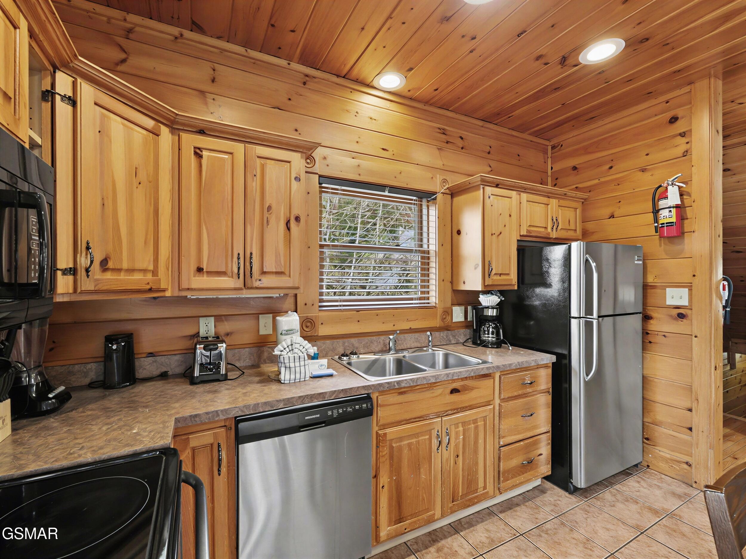 727 Mountain Stream Way Gatlinburg TN 37738